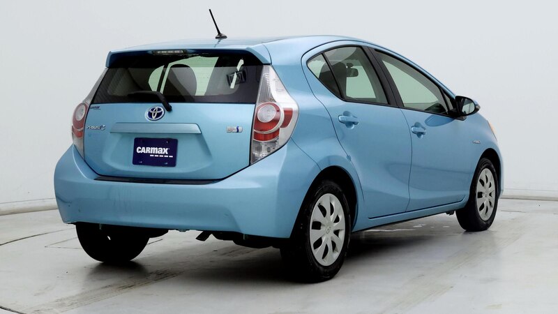 2014 Toyota Prius c One 8