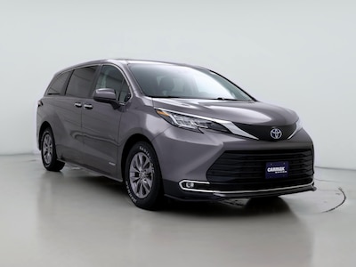 2021 Toyota Sienna XLE -
                Chicago, IL