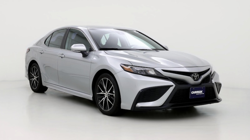 2022 Toyota Camry SE Hero Image