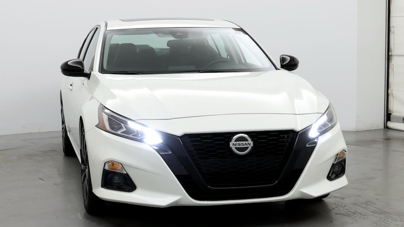 2022 Nissan Altima SR 5