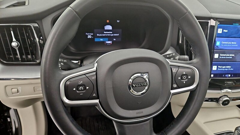 2022 Volvo XC60 B5 Momentum 10