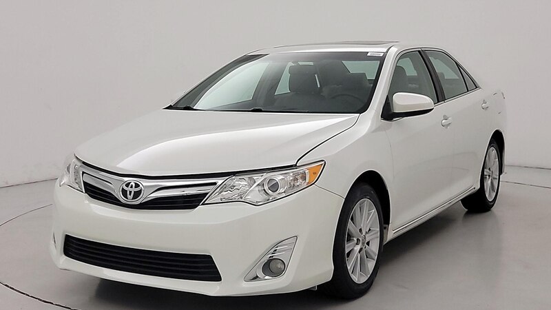 2014 Toyota Camry XLE 3