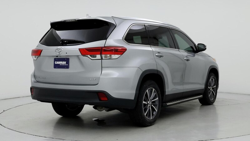 2019 Toyota Highlander XLE 8