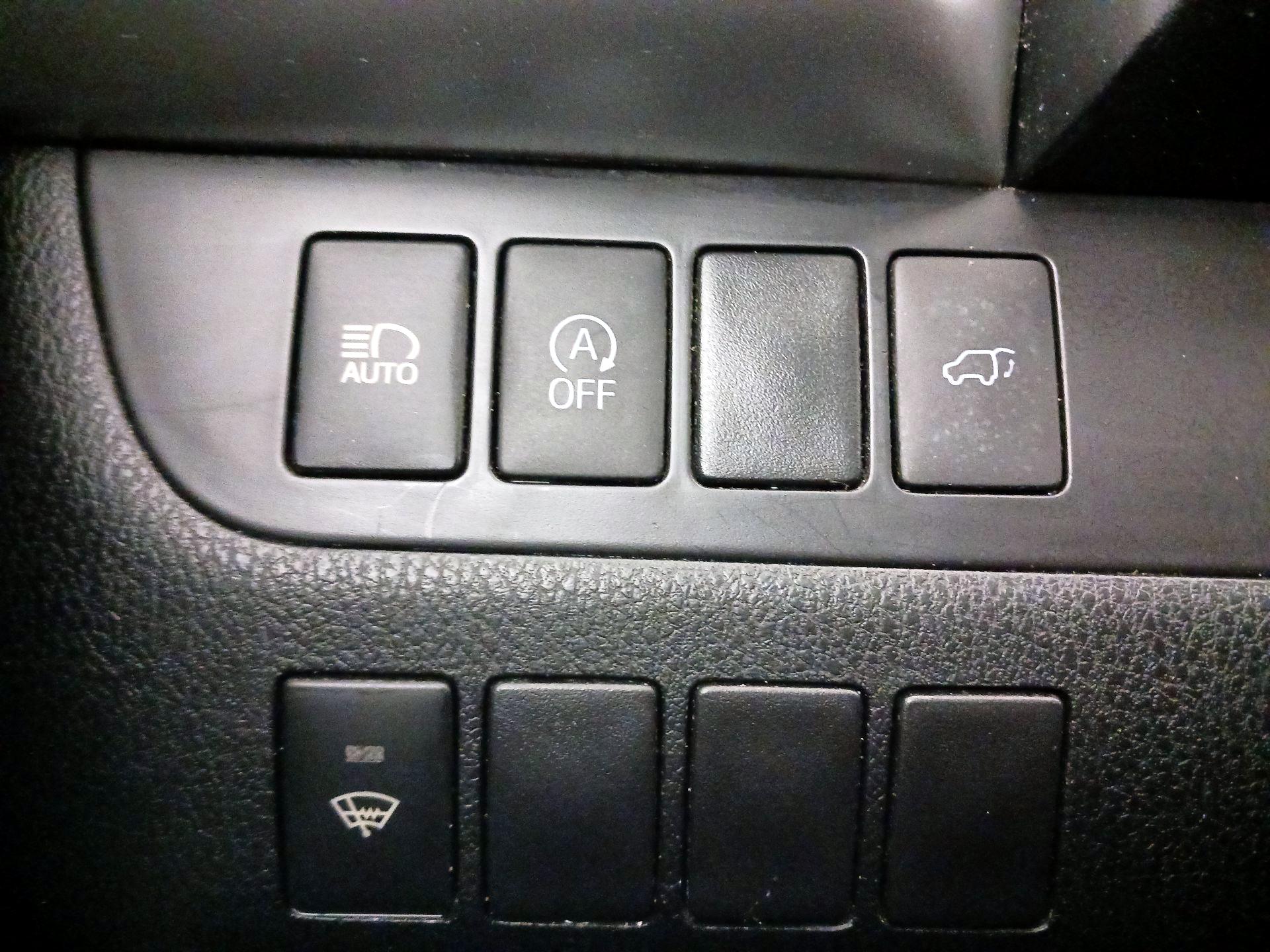Thumbnail: 2018 Toyota Highlander - 13