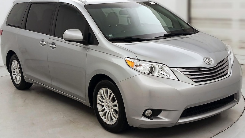 2015 Toyota Sienna XLE Premium Hero Image