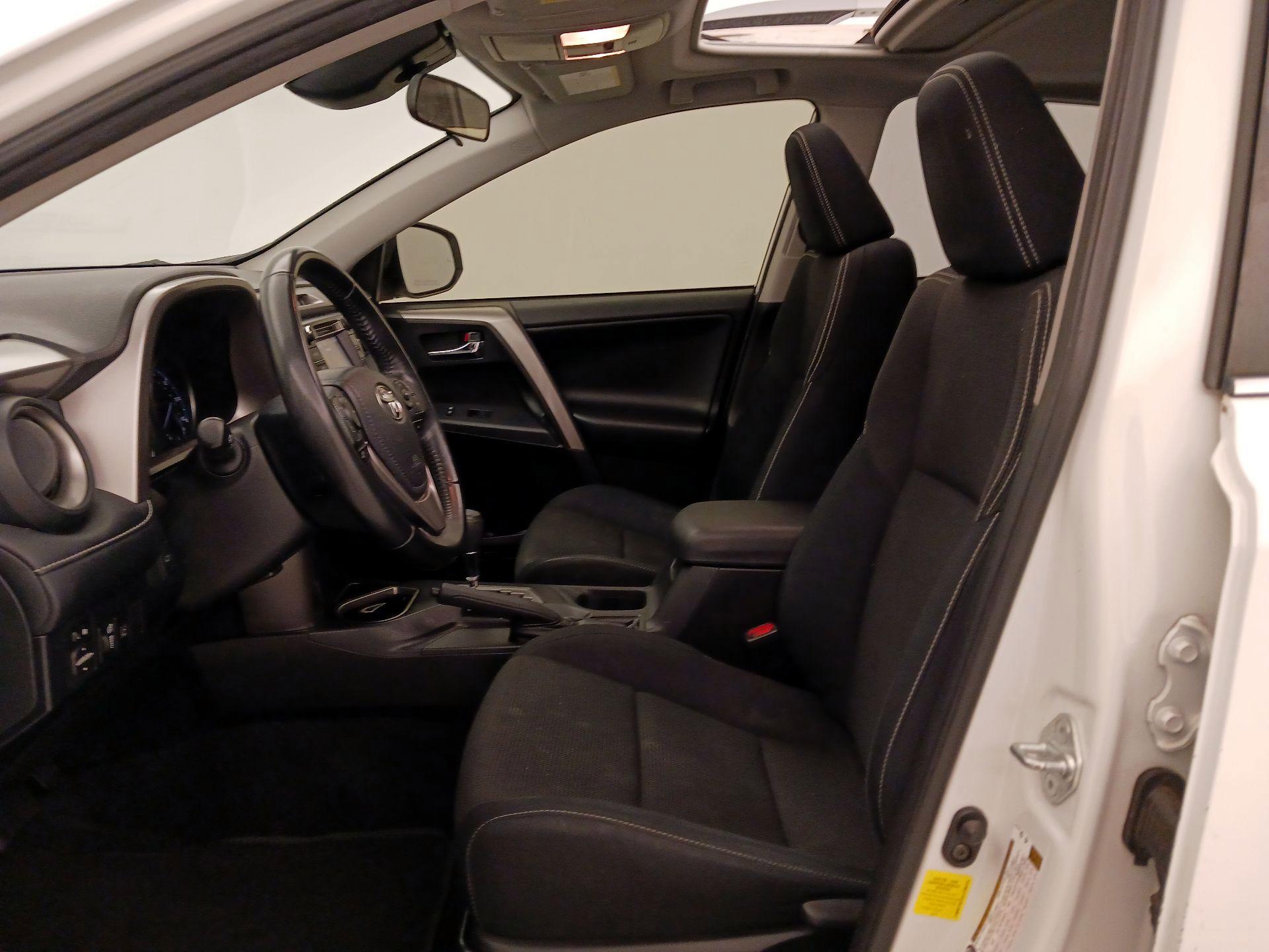 Thumbnail: 2018 Toyota RAV4 - 11