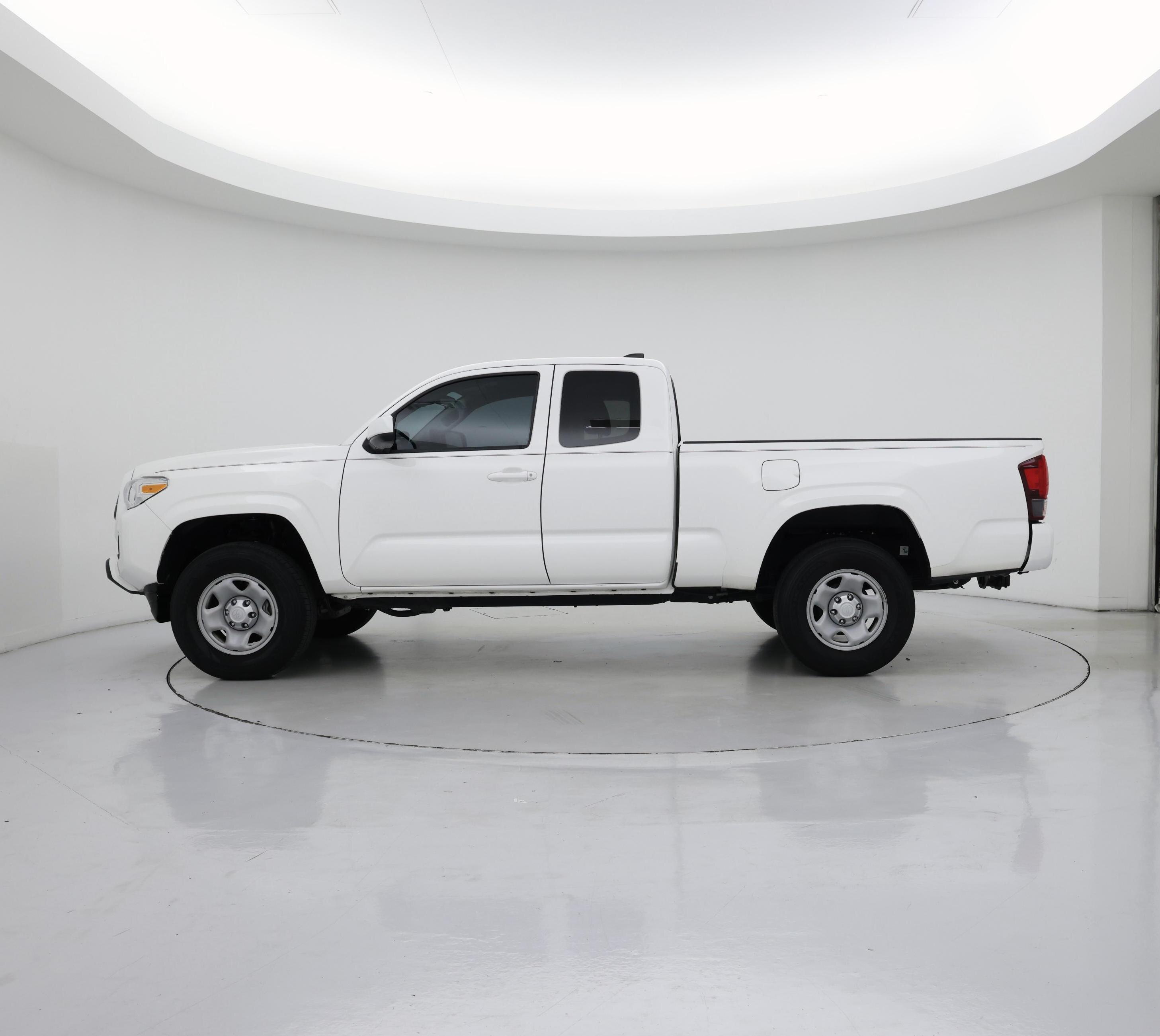 Thumbnail: 2023 Toyota Tacoma - 3