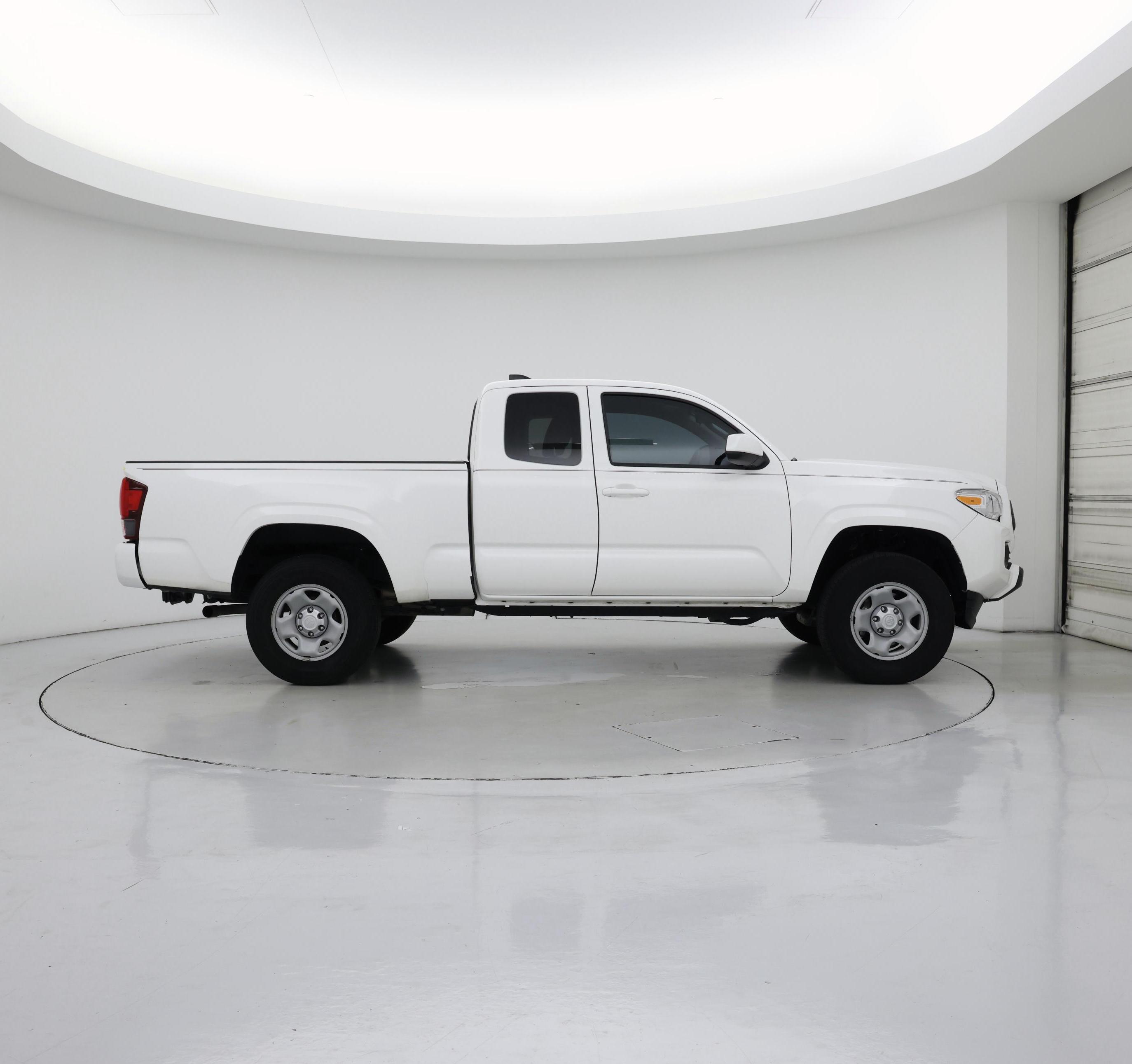 Thumbnail: 2023 Toyota Tacoma - 7