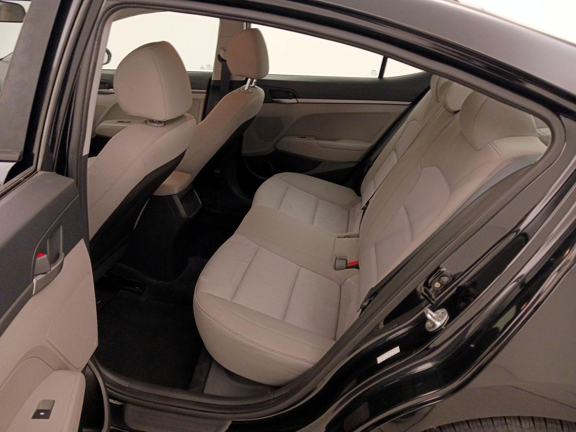 Thumbnail: 2017 Hyundai Elantra - 18