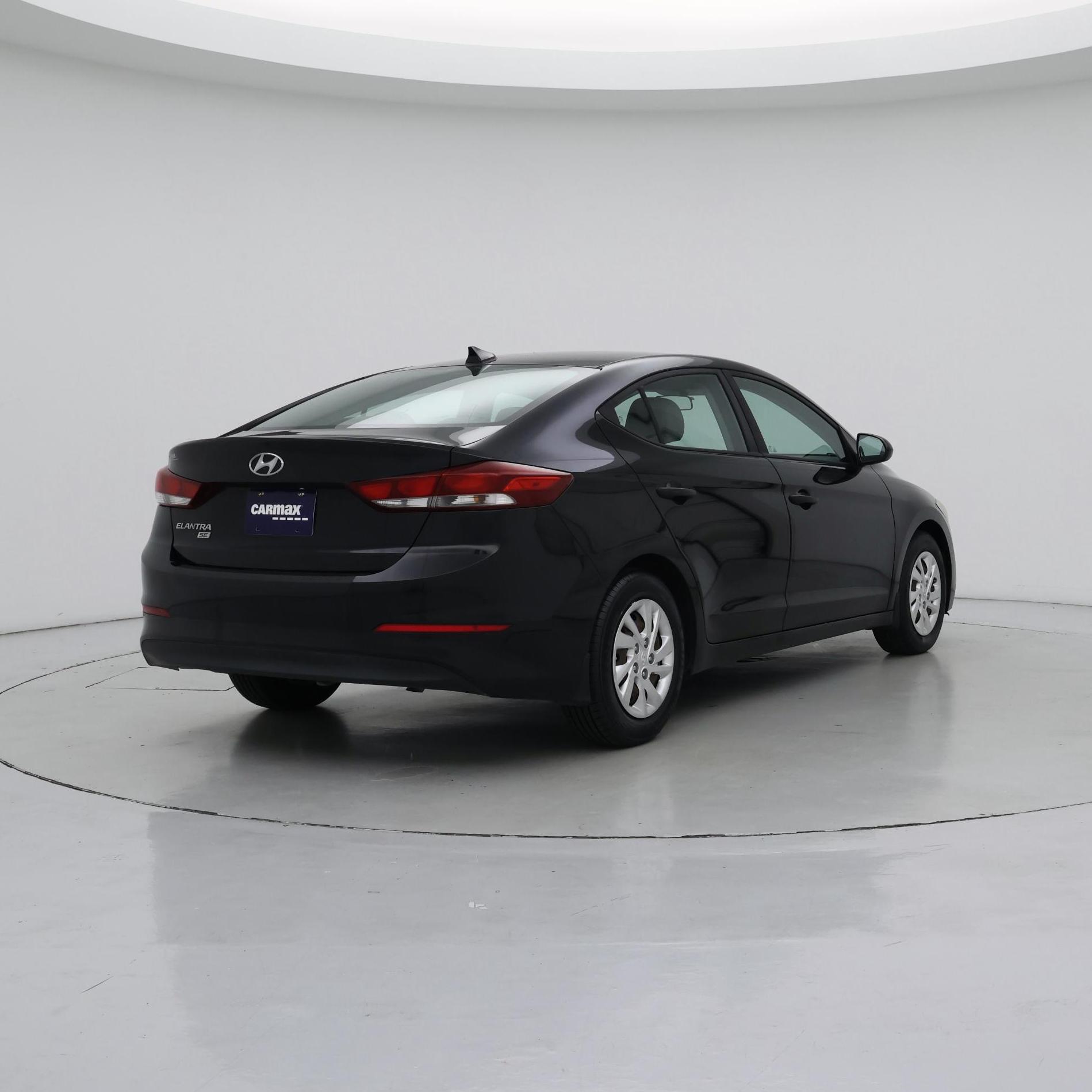 Thumbnail: 2017 Hyundai Elantra - 8