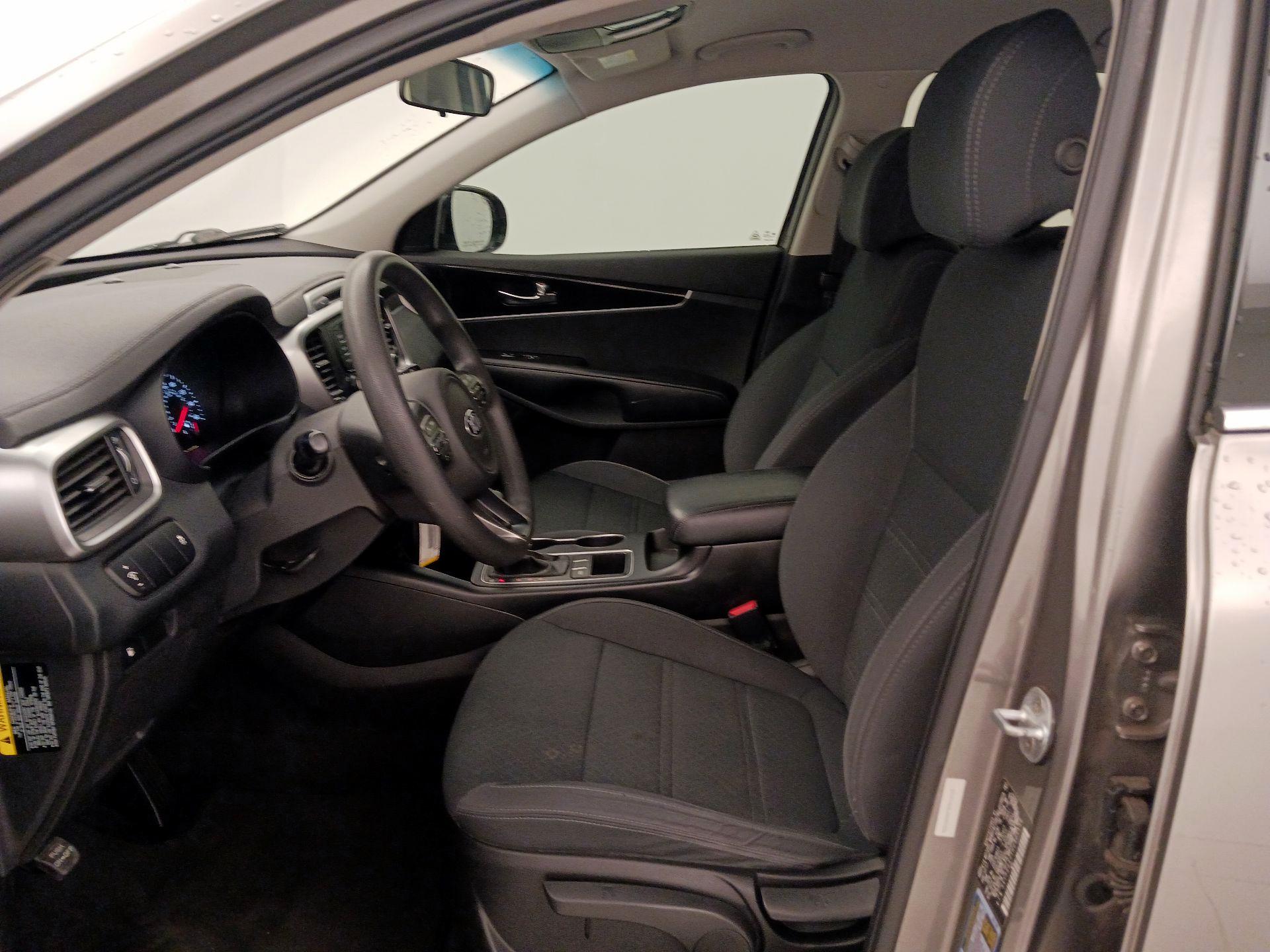 Thumbnail: 2017 Kia Sorento - 11