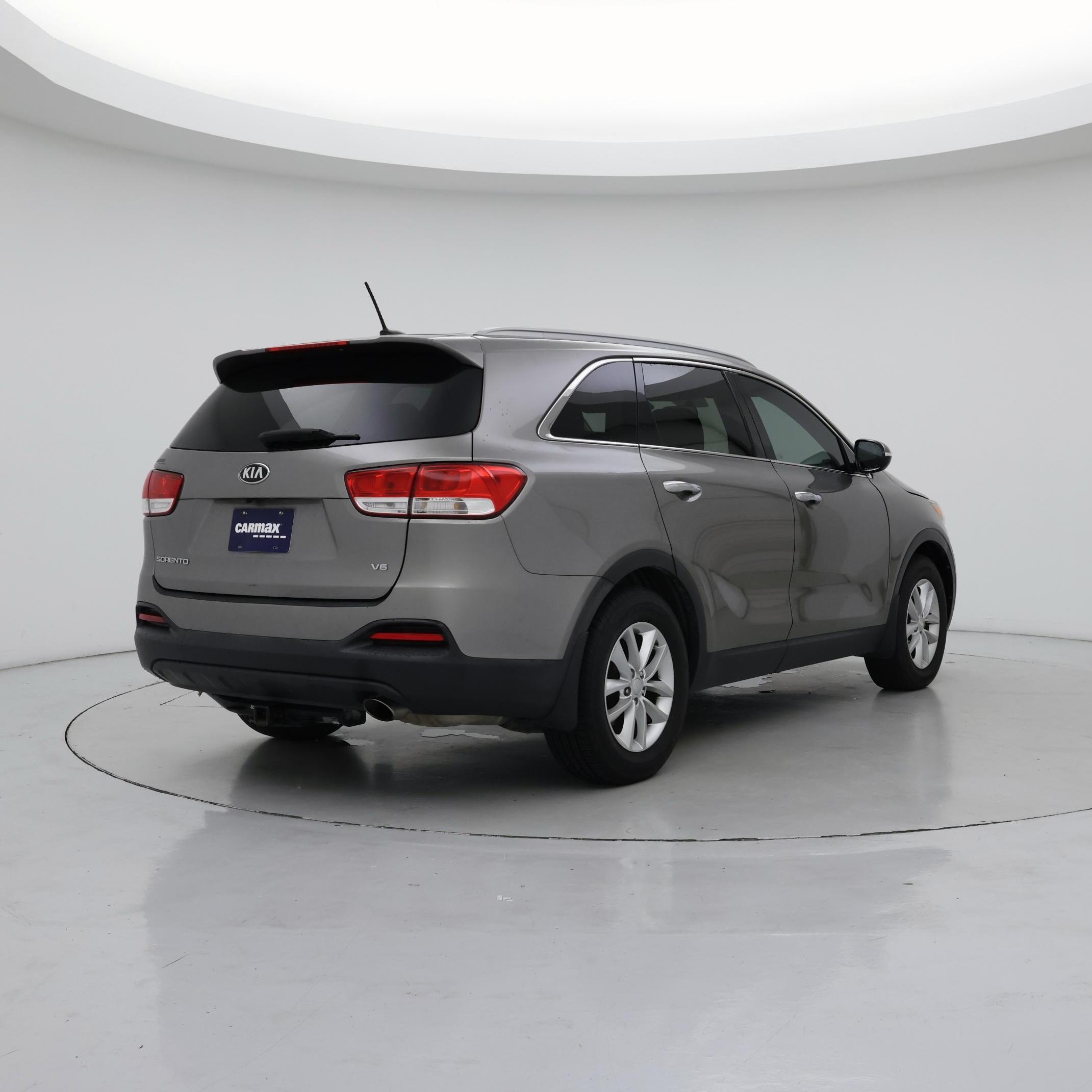 Thumbnail: 2017 Kia Sorento - 8