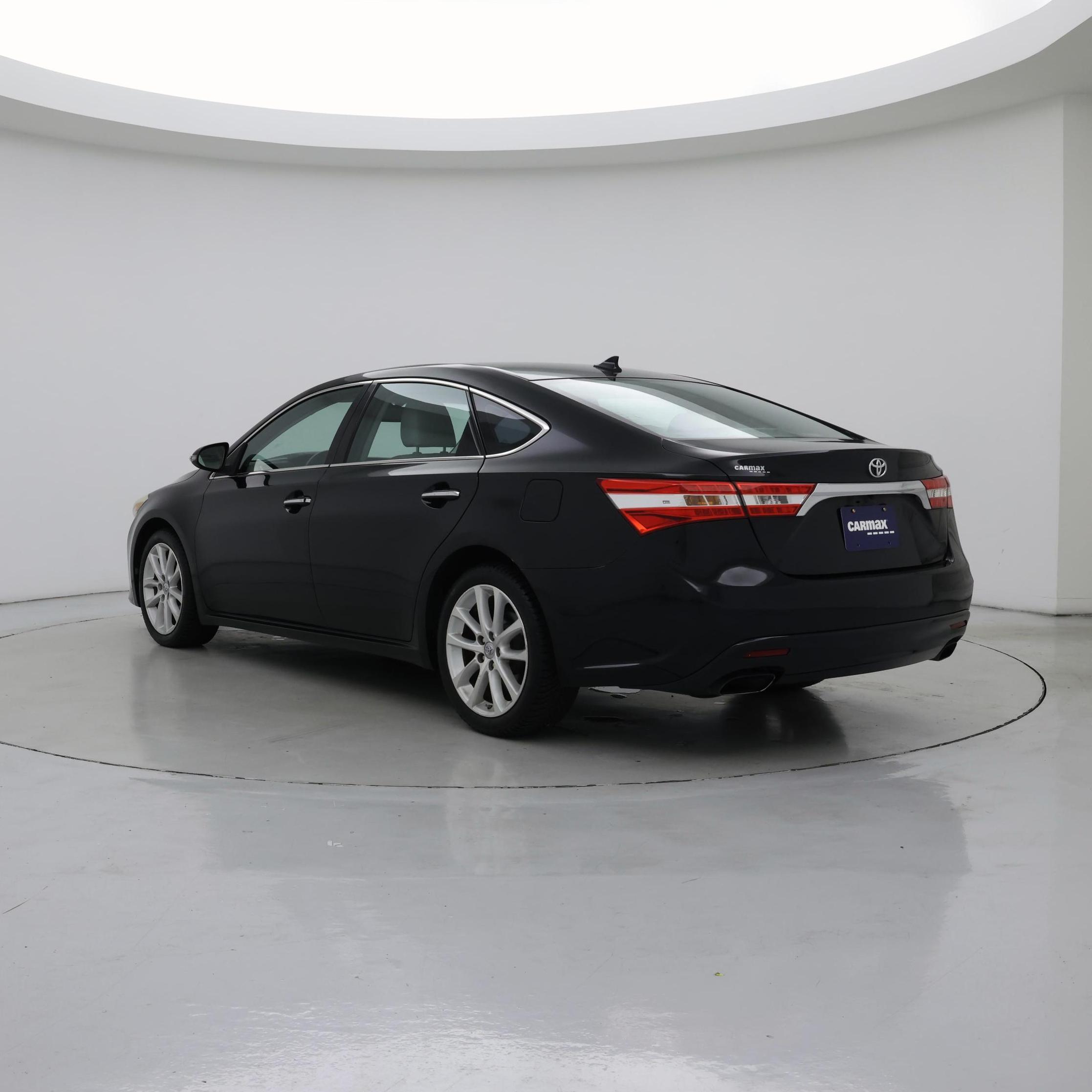 Thumbnail: 2015 Toyota Avalon - 2