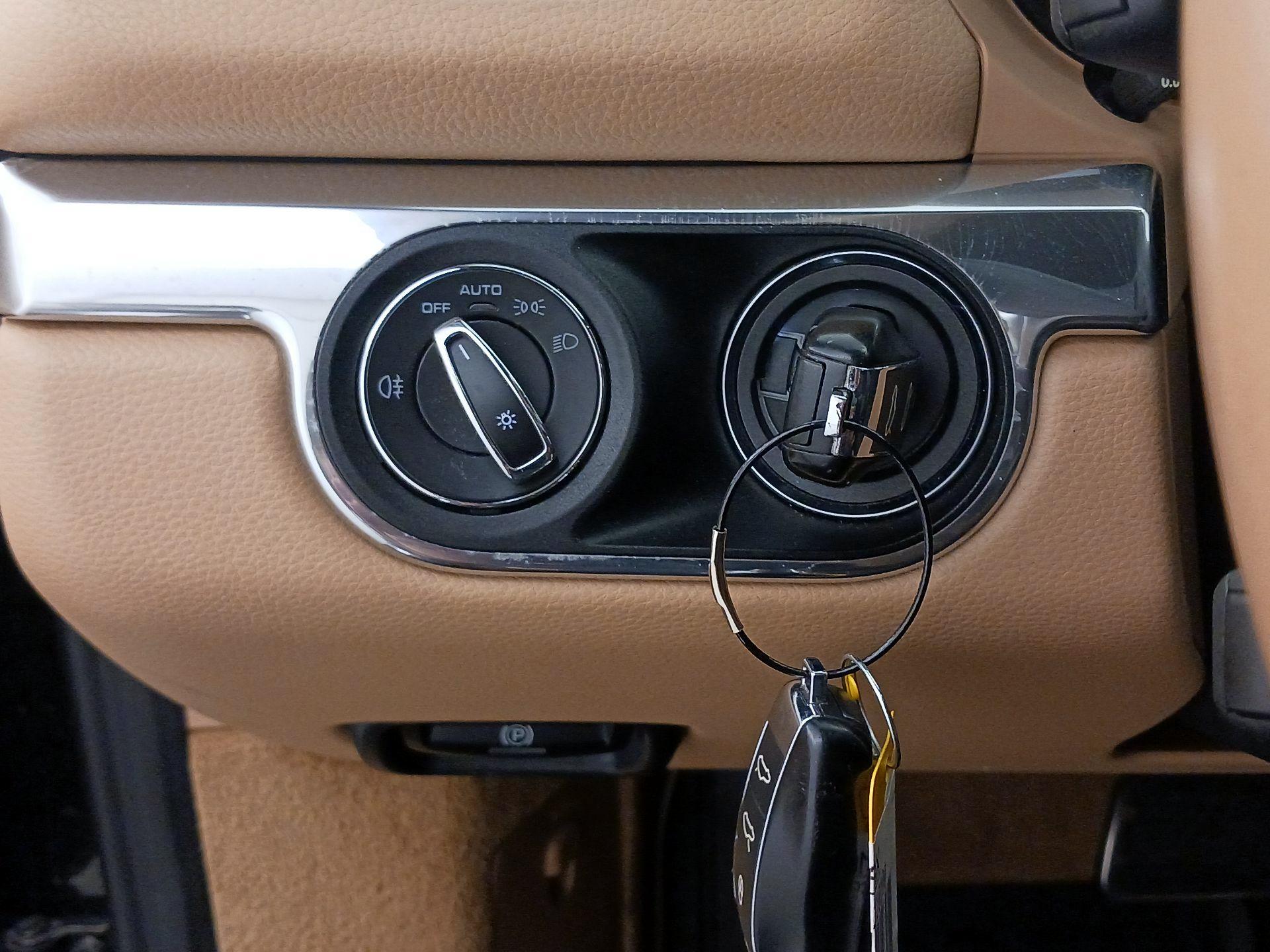 Thumbnail: 2015 Porsche Boxster - 13