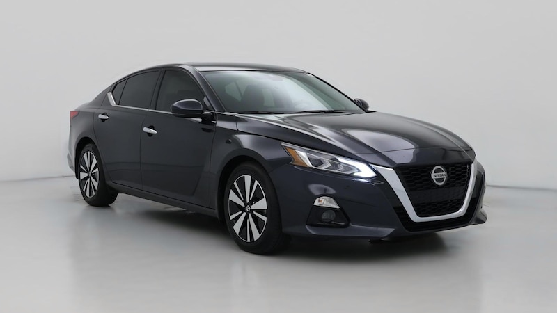 2021 Nissan Altima SL Hero Image