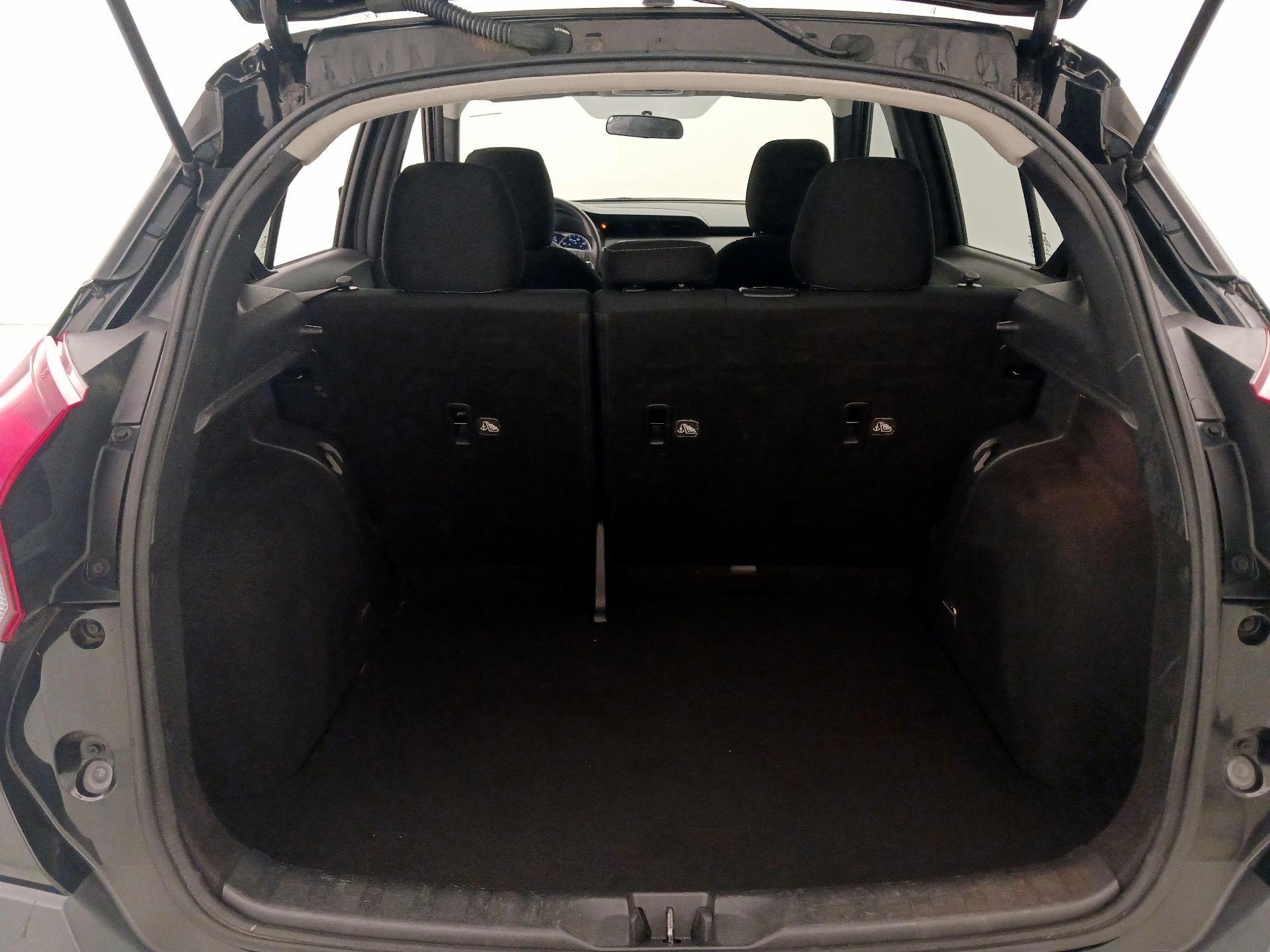 Thumbnail: 2019 Nissan Kicks - 20