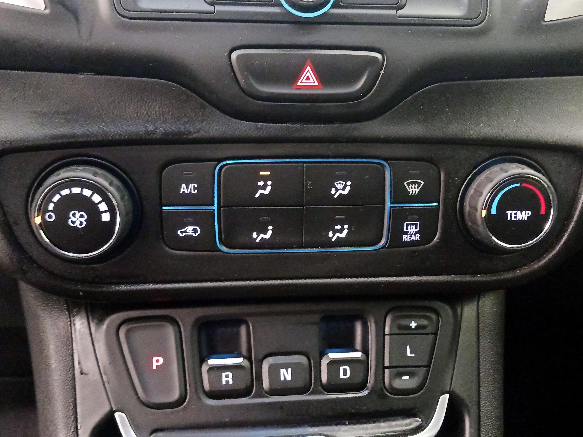 Thumbnail: 2020 GMC Terrain - 16