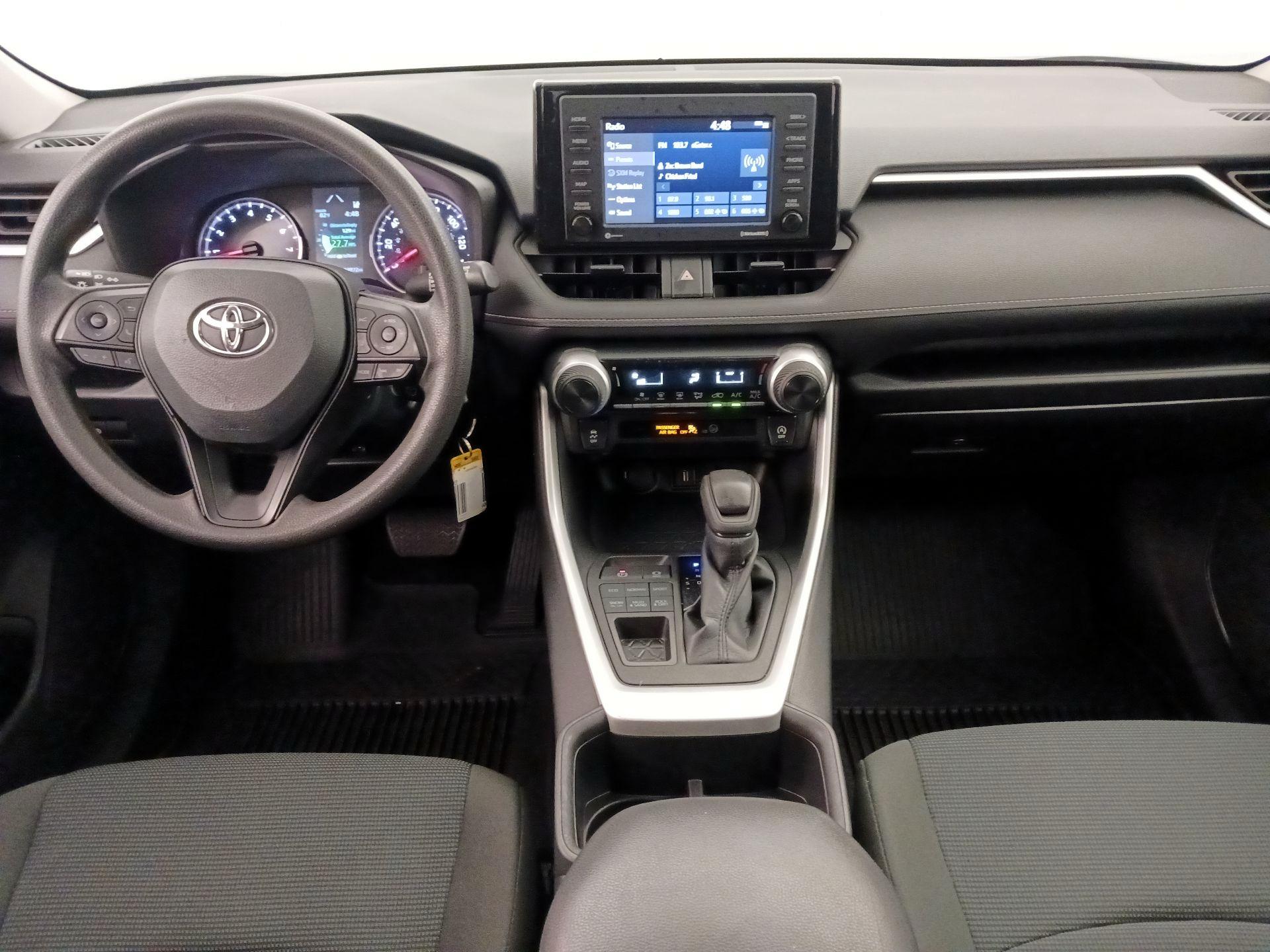 Thumbnail: 2022 Toyota RAV4 - 9