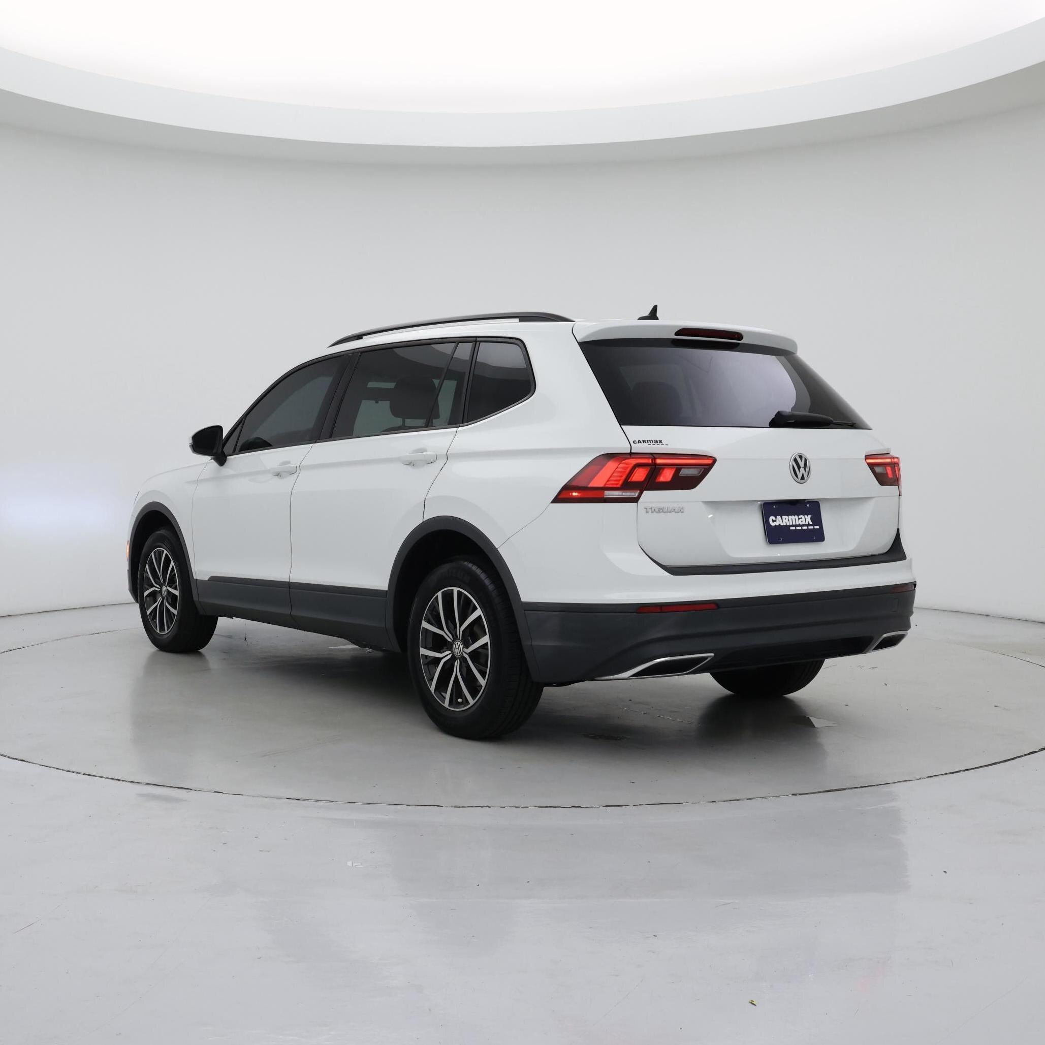 Thumbnail: 2021 Volkswagen Tiguan - 2