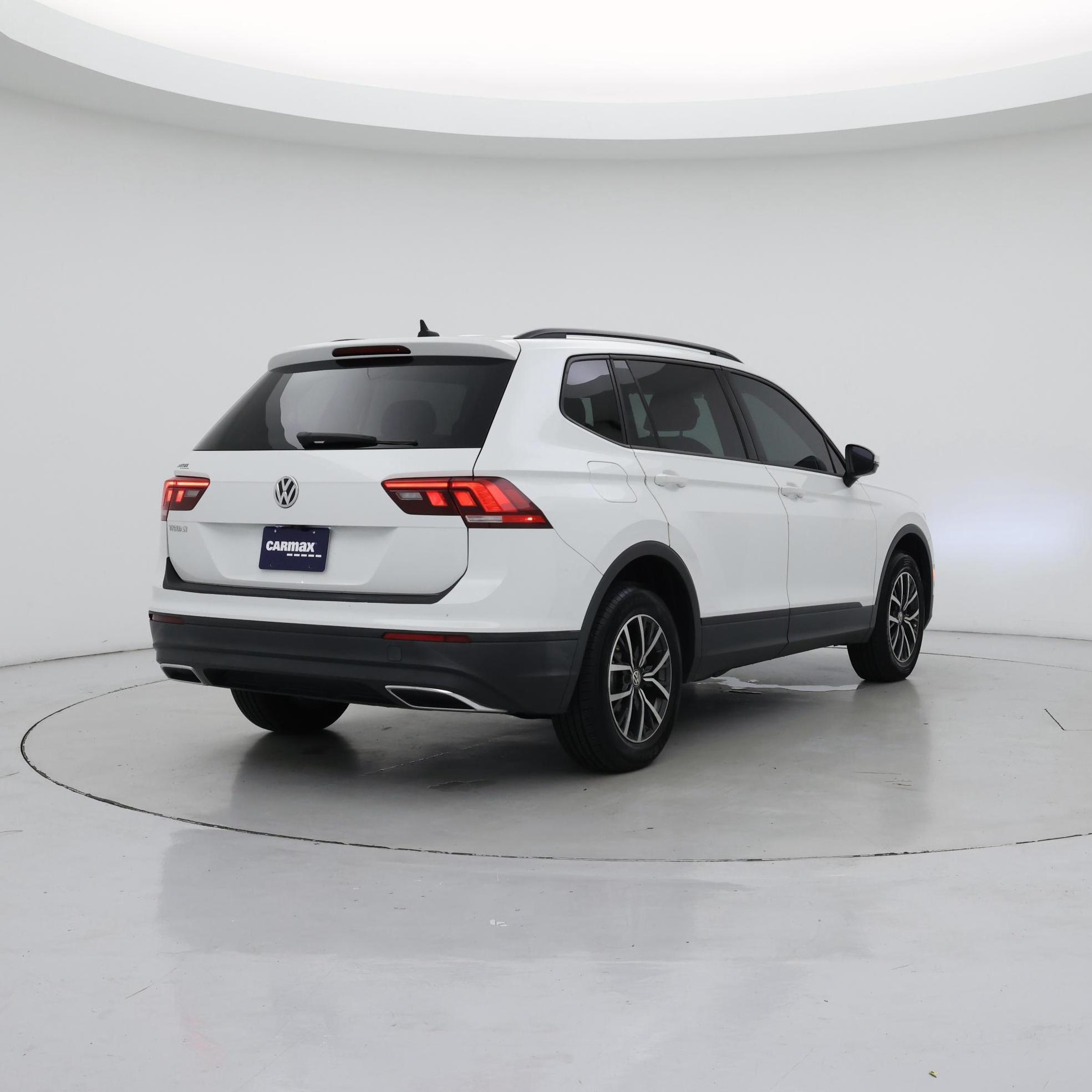 Thumbnail: 2021 Volkswagen Tiguan - 8