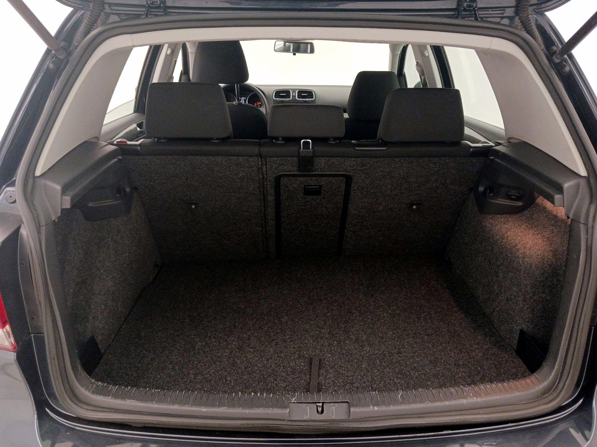 Thumbnail: 2013 Volkswagen Golf - 19