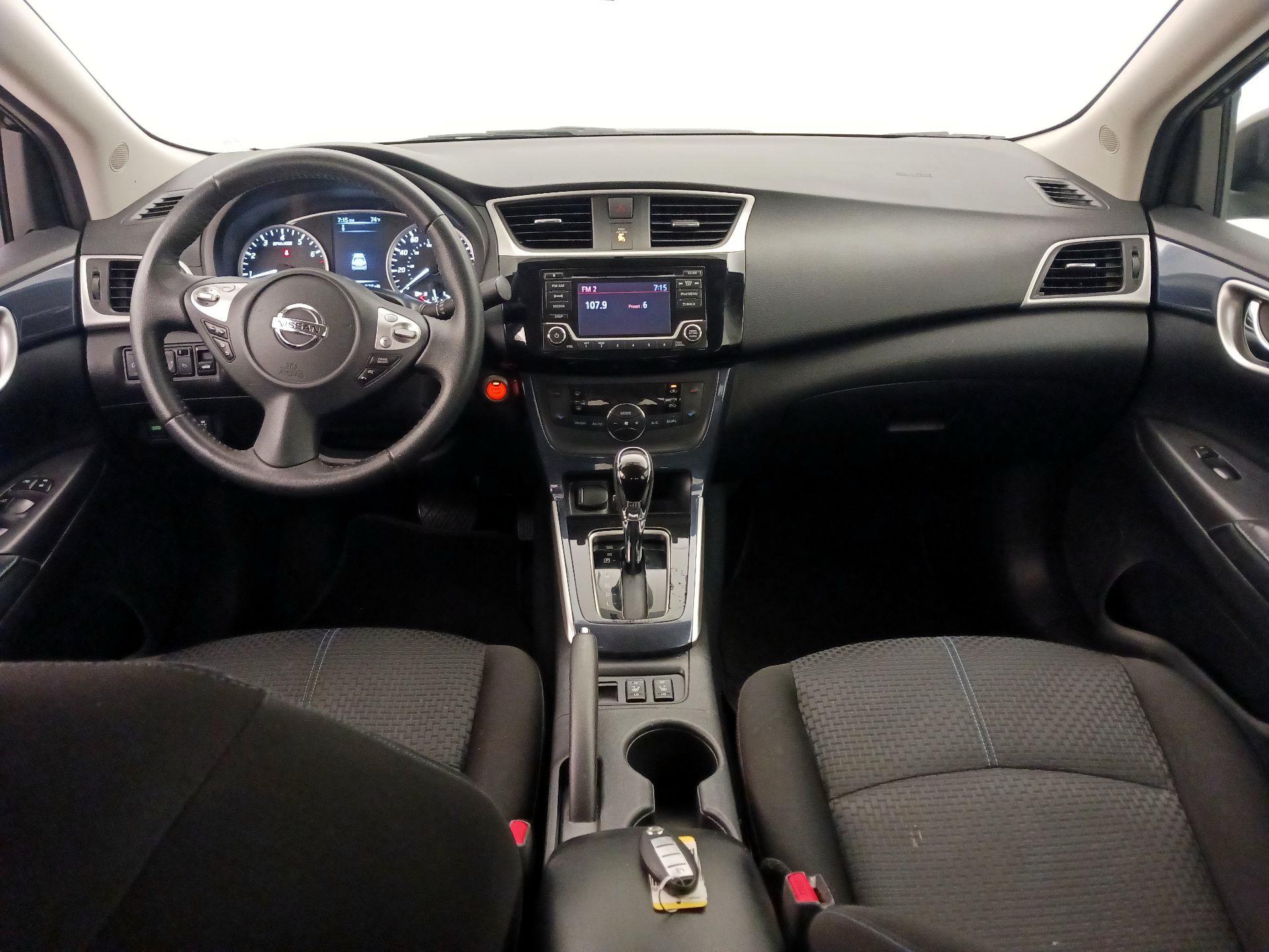 Thumbnail: 2018 Nissan Sentra - 9