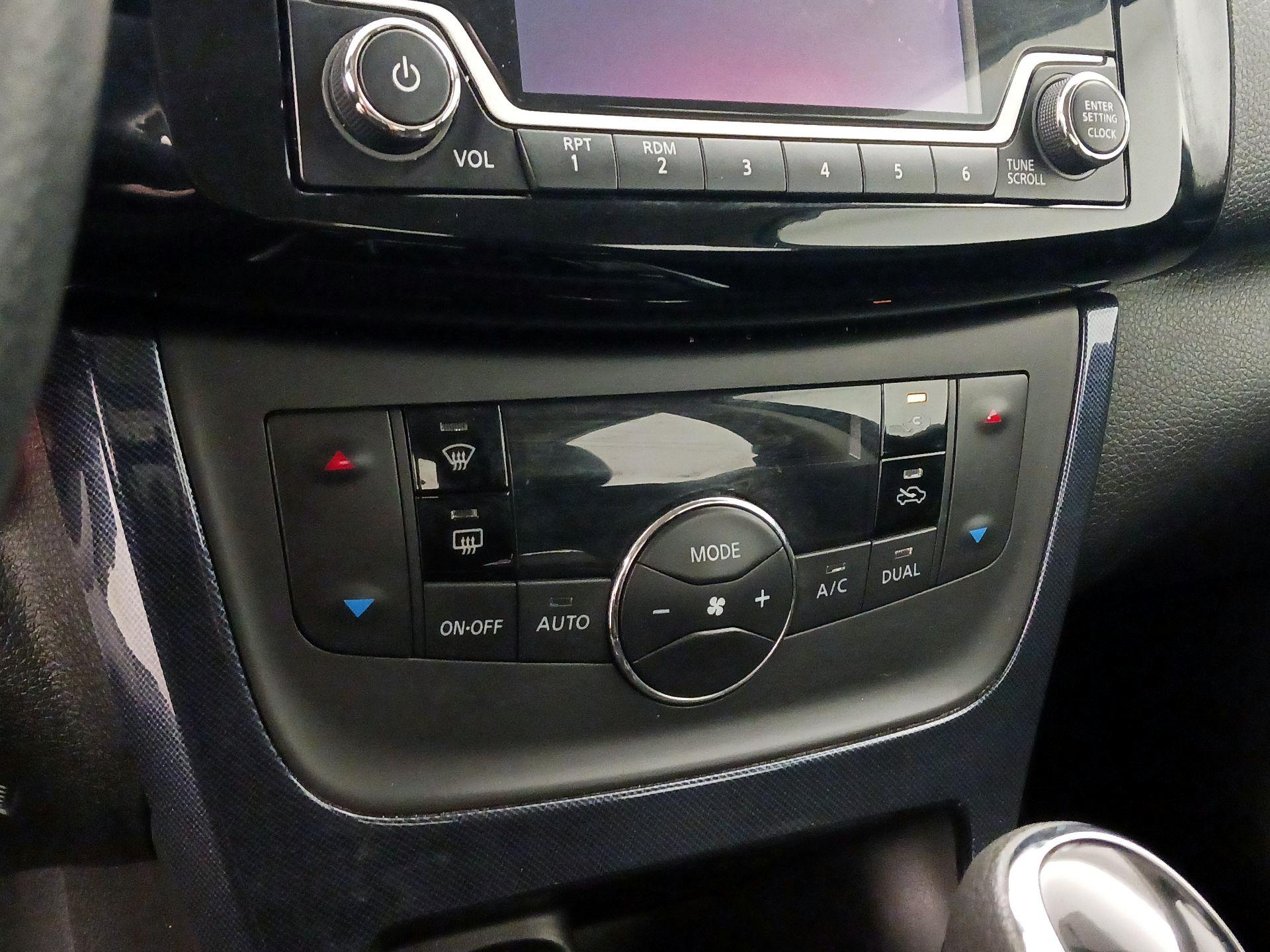 Thumbnail: 2018 Nissan Sentra - 16
