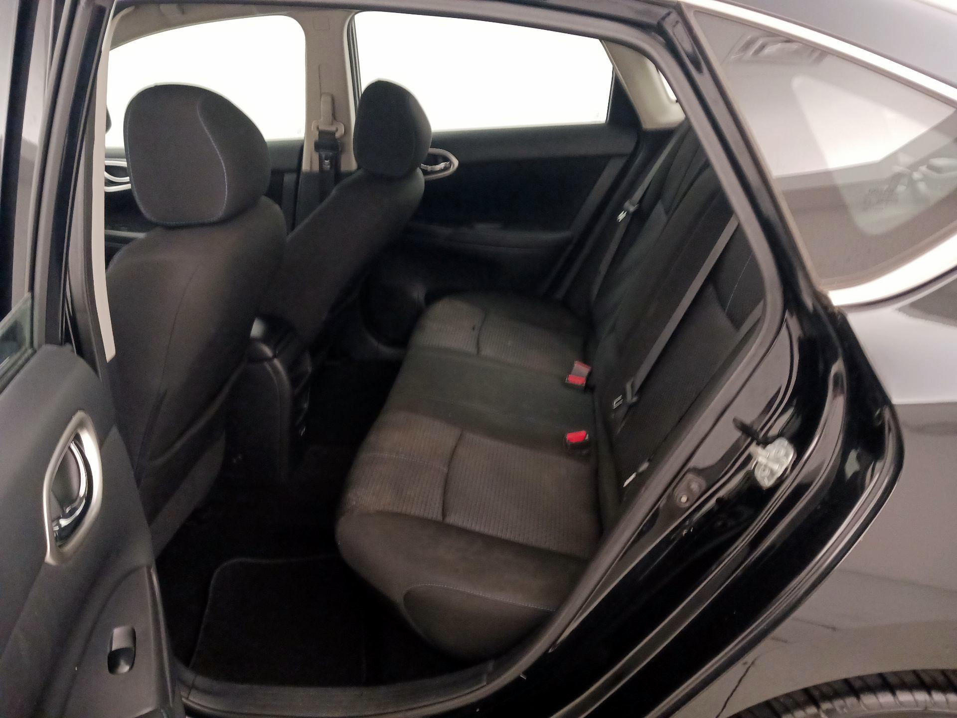 Thumbnail: 2018 Nissan Sentra - 19