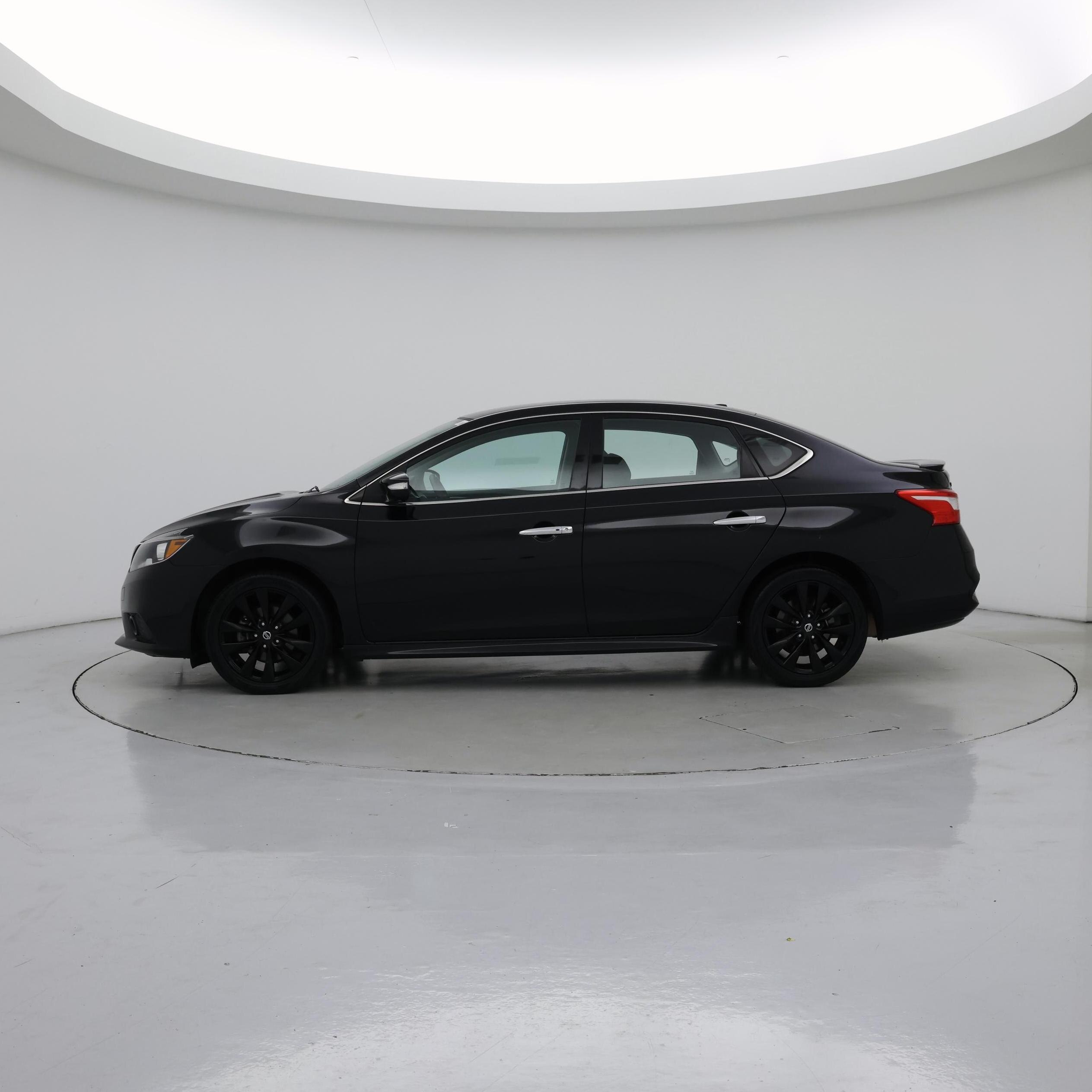 Thumbnail: 2018 Nissan Sentra - 3