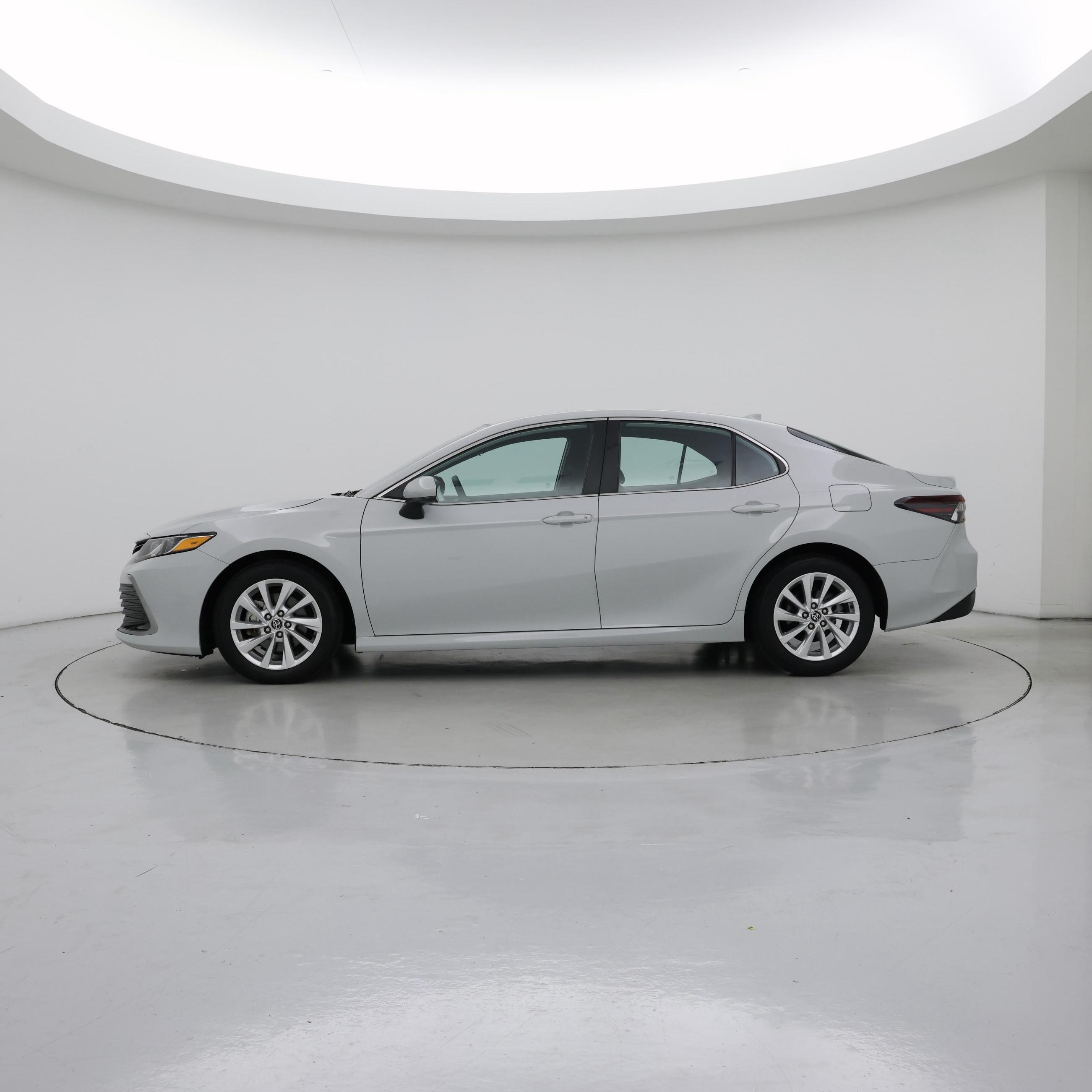Thumbnail: 2023 Toyota Camry - 3