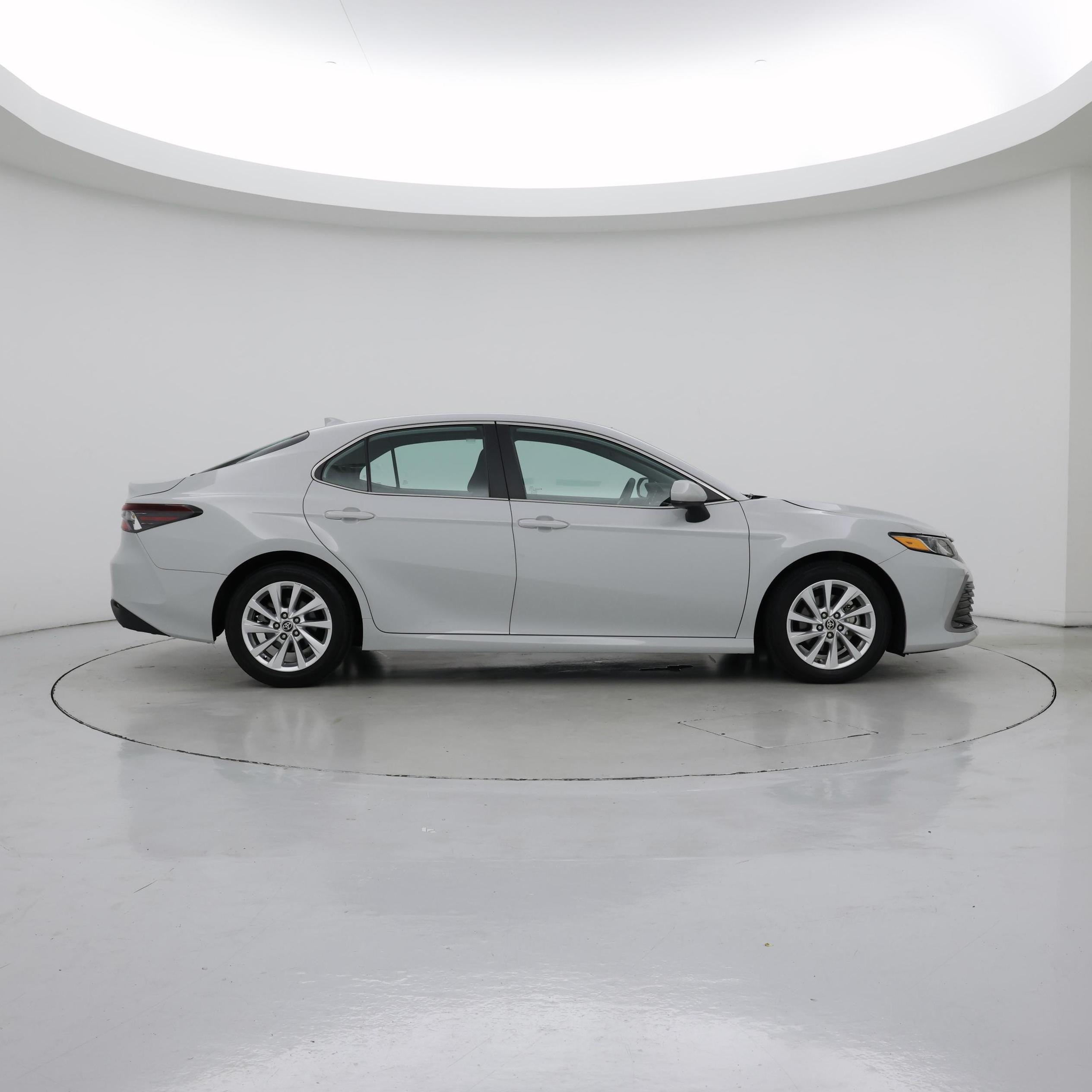 Thumbnail: 2023 Toyota Camry - 7