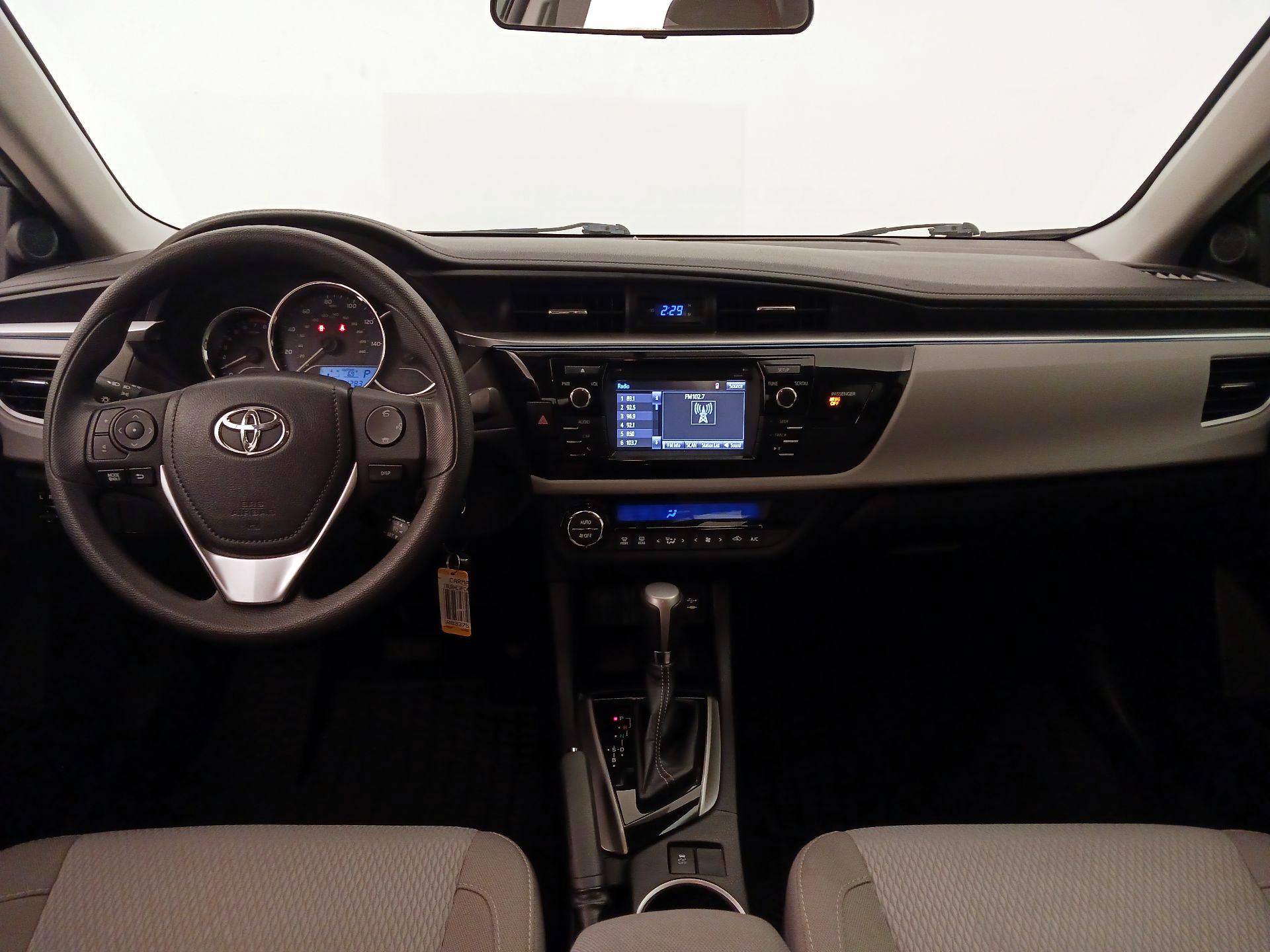 Thumbnail: 2015 Toyota Corolla - 9