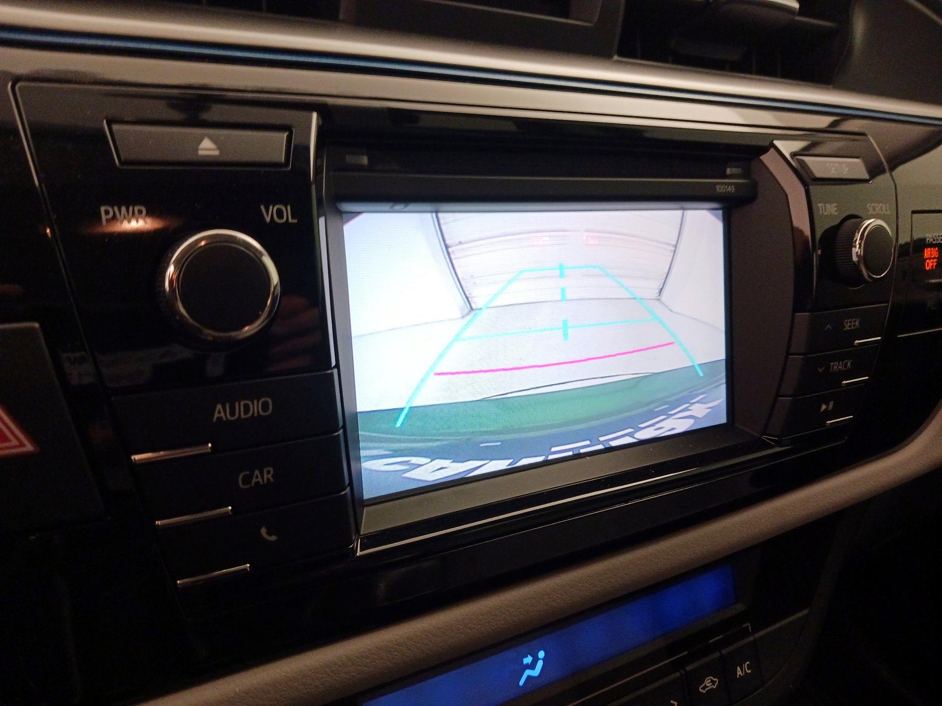 Thumbnail: 2015 Toyota Corolla - 14