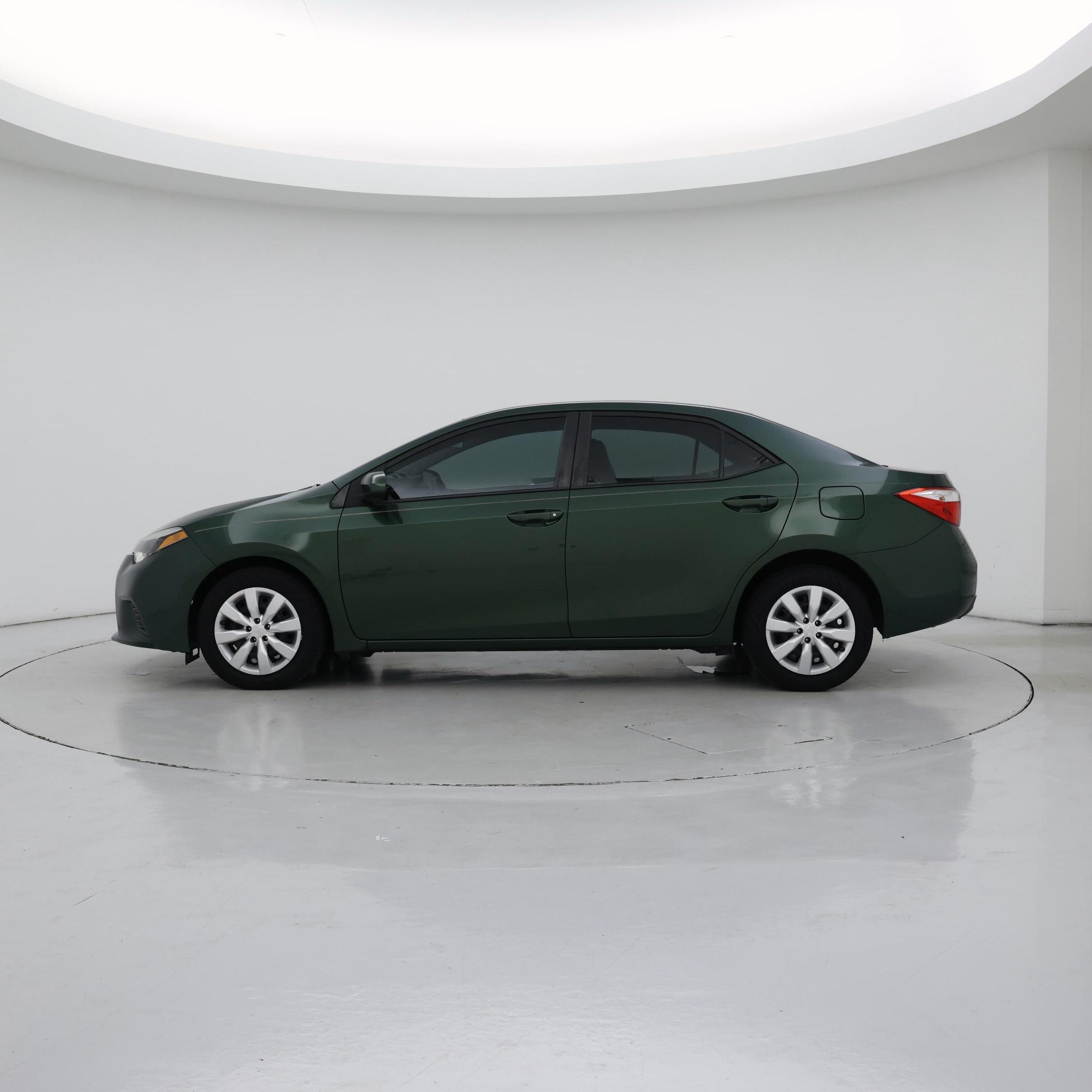 Thumbnail: 2015 Toyota Corolla - 3