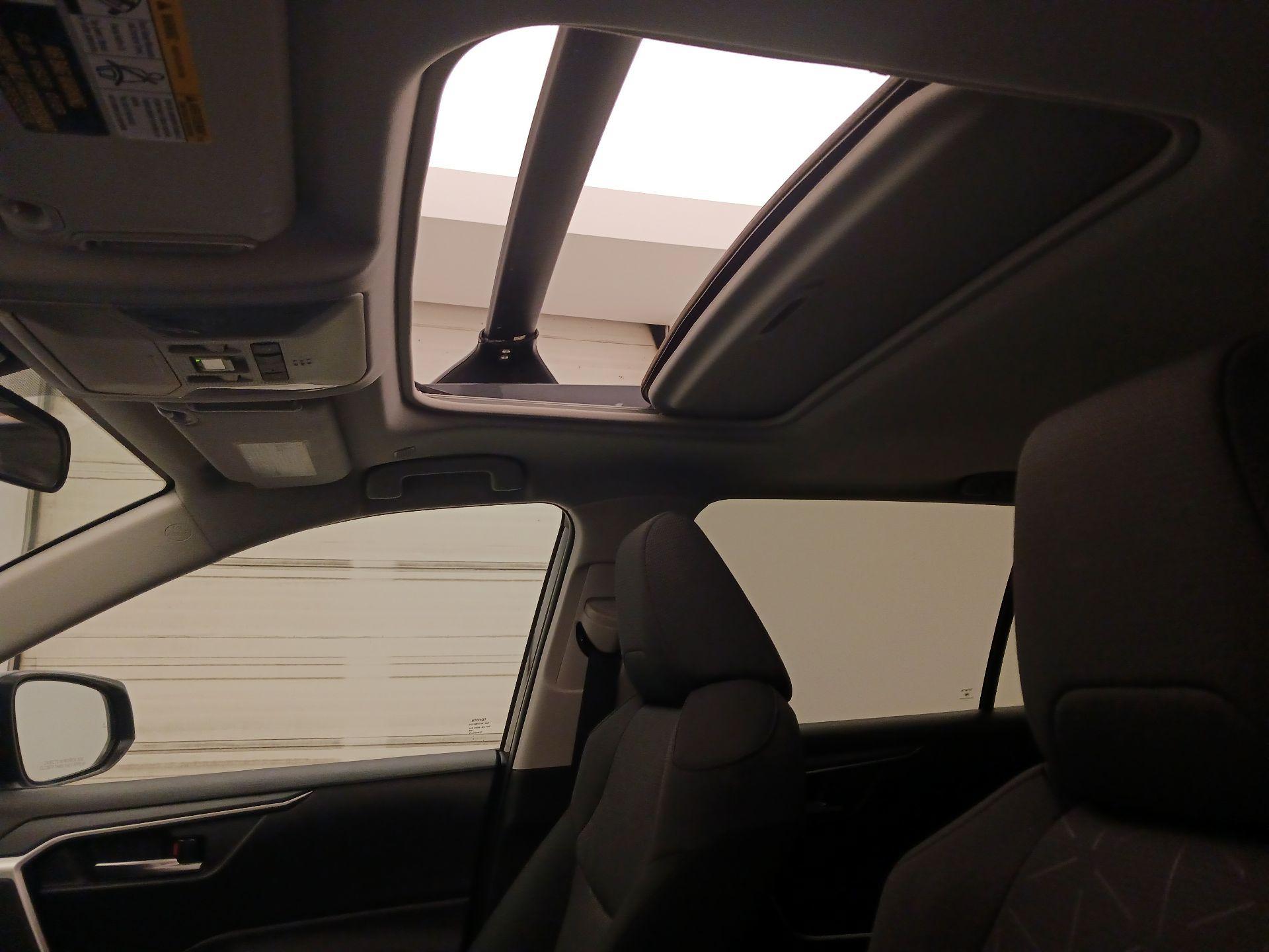 Thumbnail: 2024 Toyota RAV4 - 17