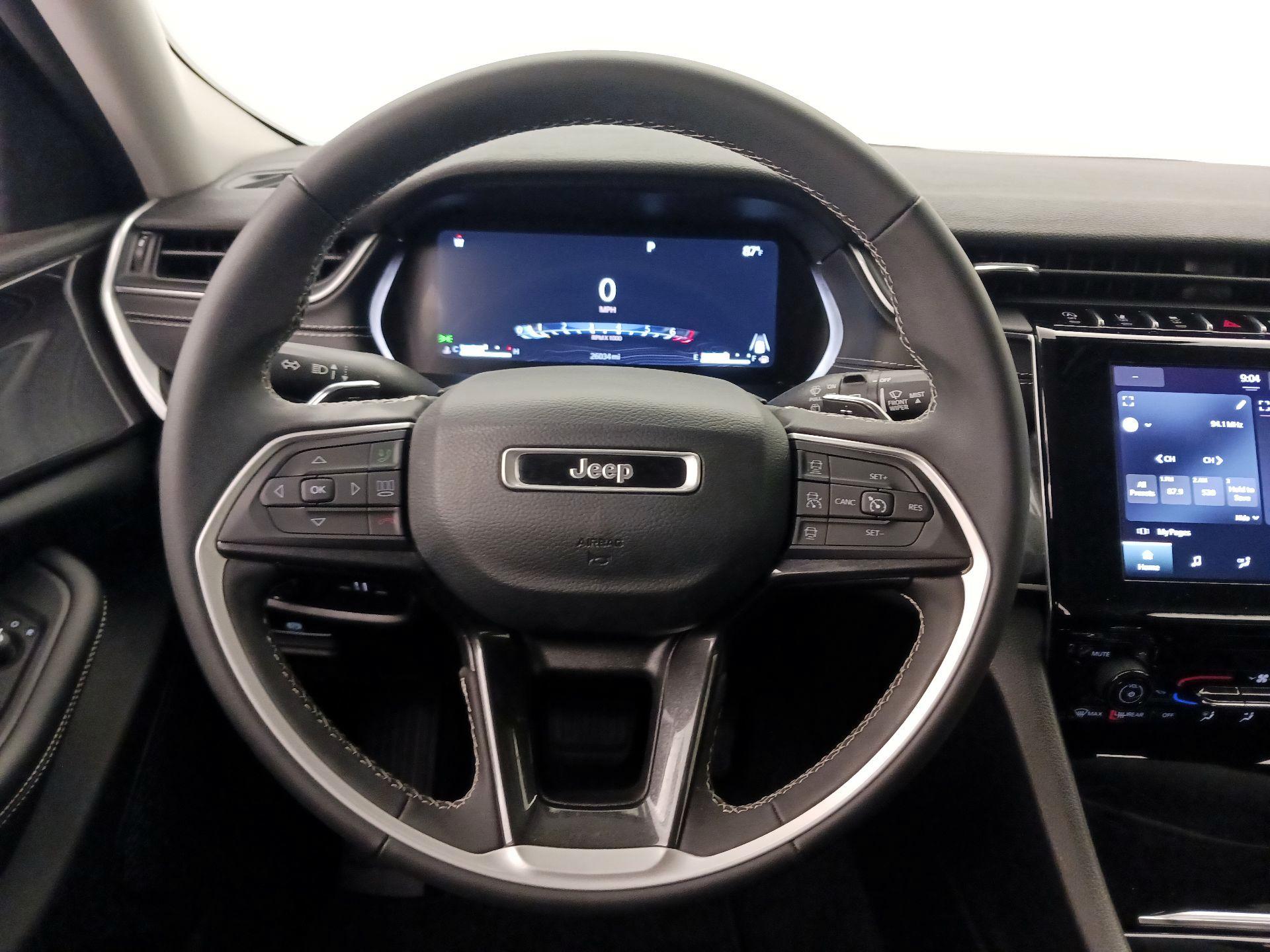 Thumbnail: 2023 Jeep Grand Cherokee - 10