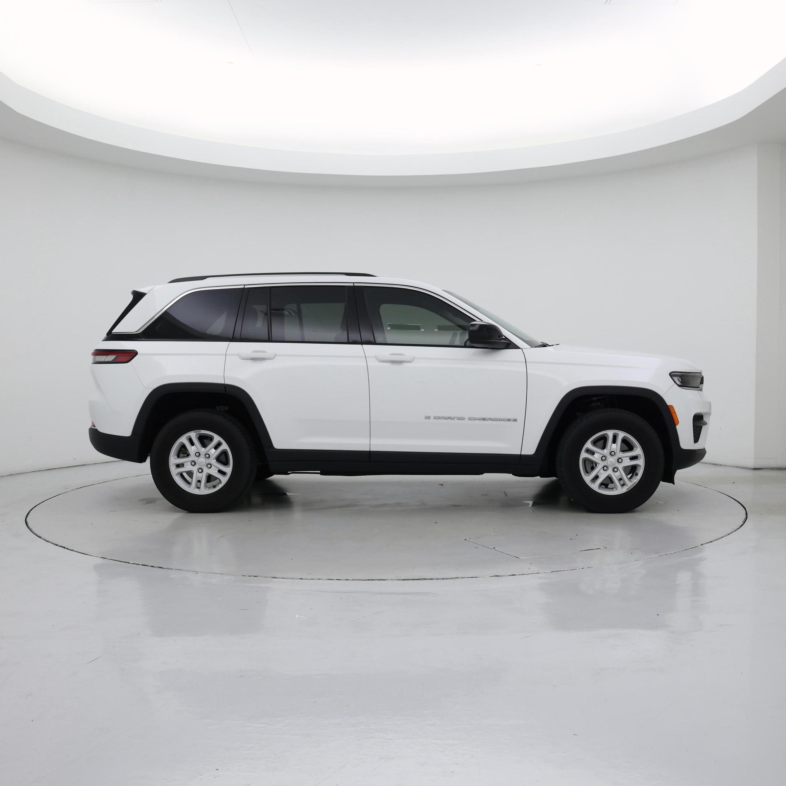 Thumbnail: 2023 Jeep Grand Cherokee - 7
