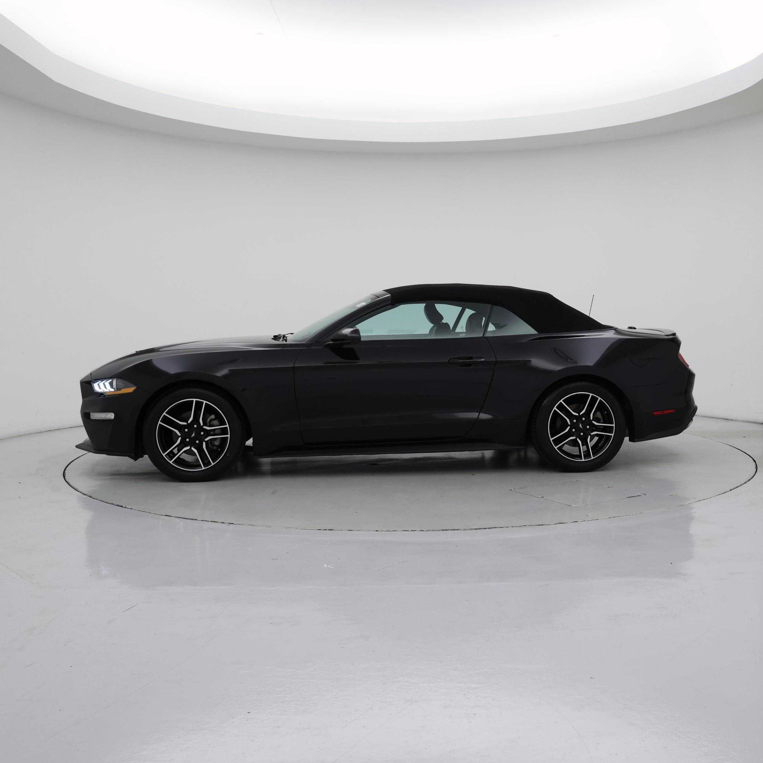 Thumbnail: 2022 Ford Mustang - 3