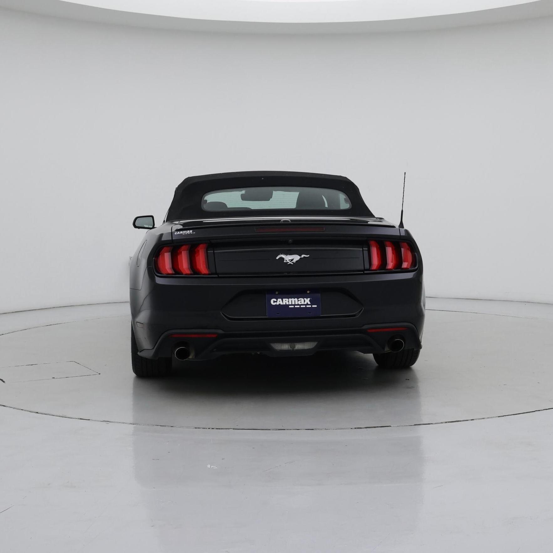 Thumbnail: 2022 Ford Mustang - 6