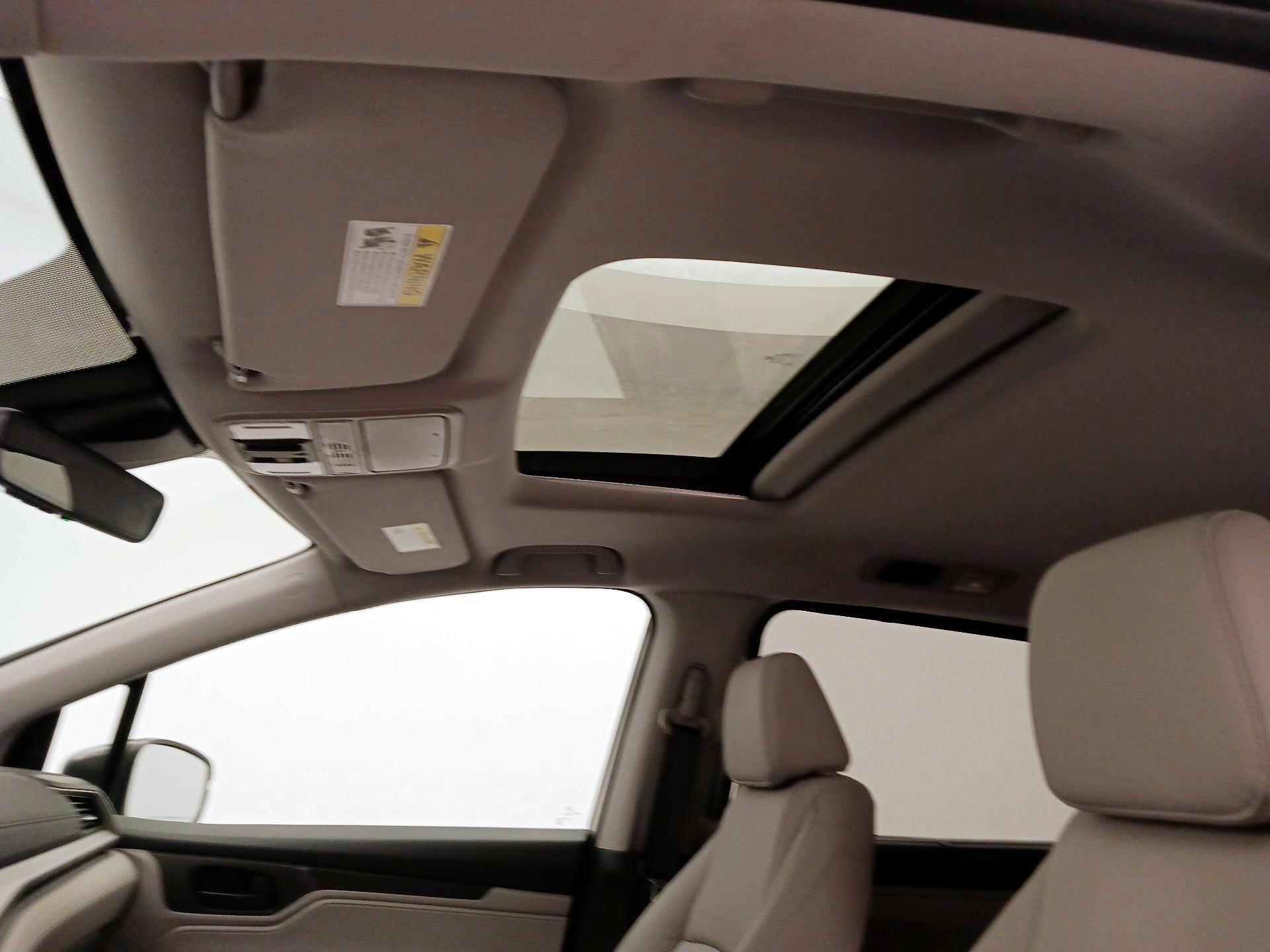 Thumbnail: 2018 Honda Odyssey - 19