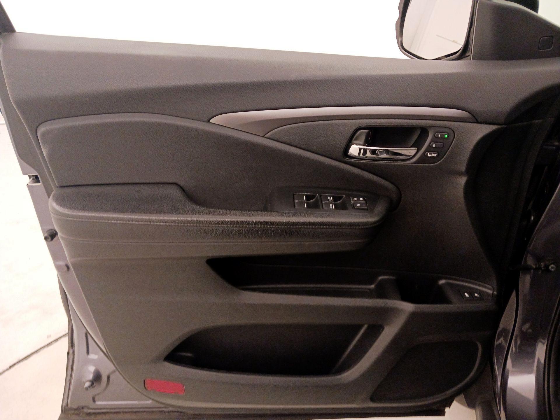 Thumbnail: 2019 Honda Passport - 12