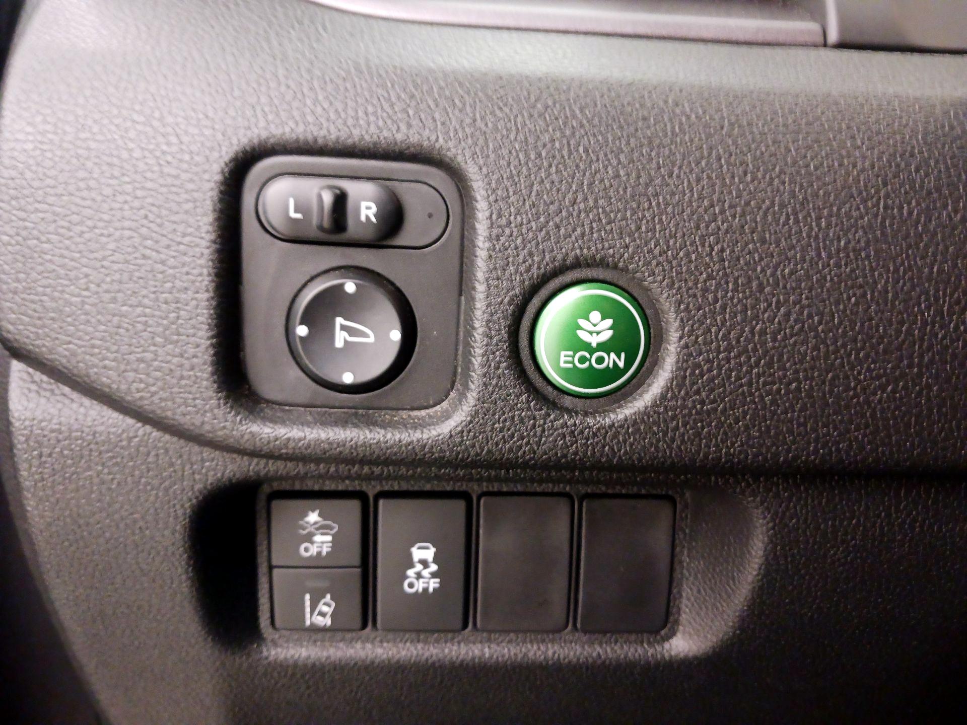 Thumbnail: 2019 Honda Passport - 13
