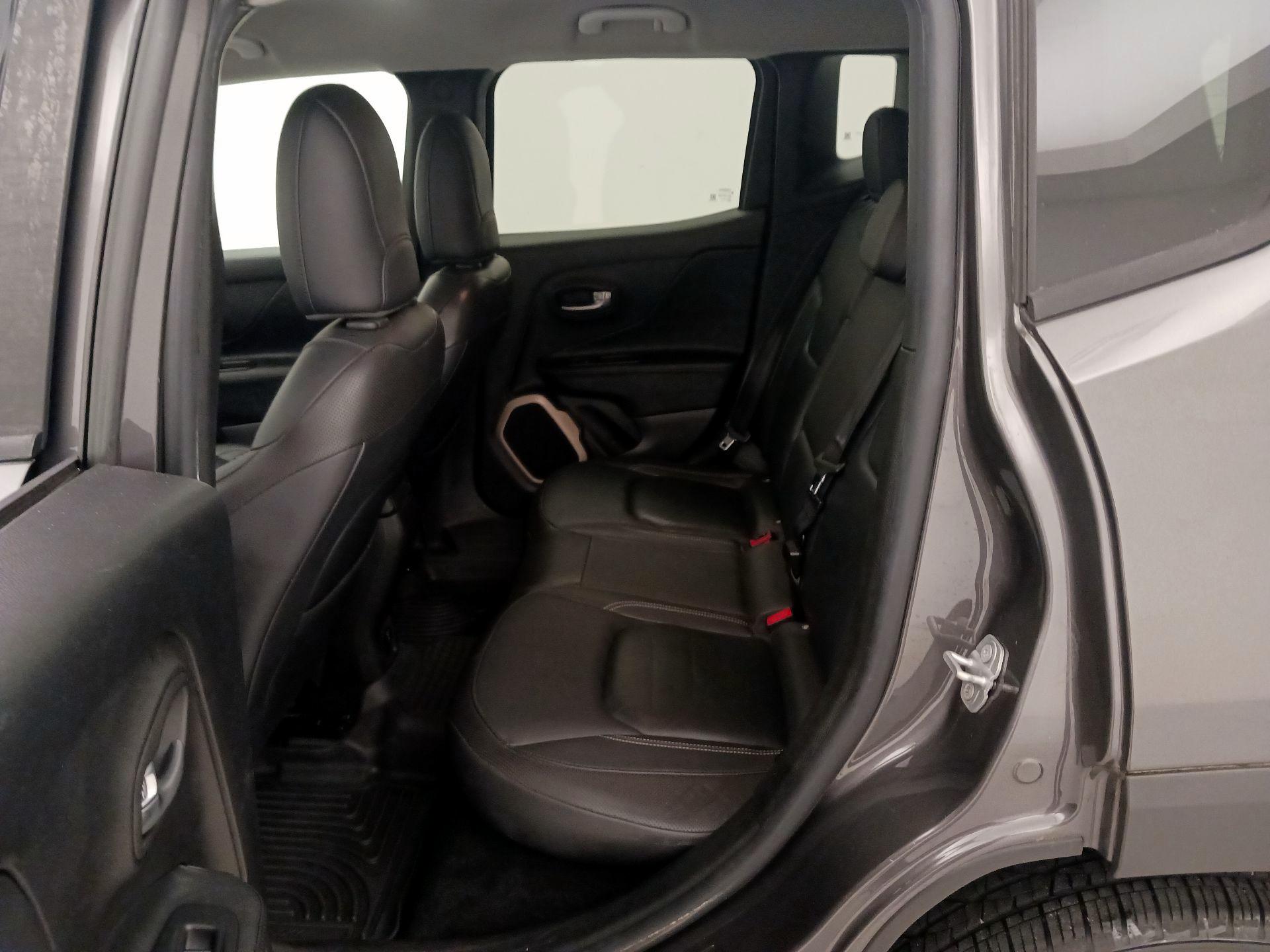Thumbnail: 2017 Jeep Renegade - 19