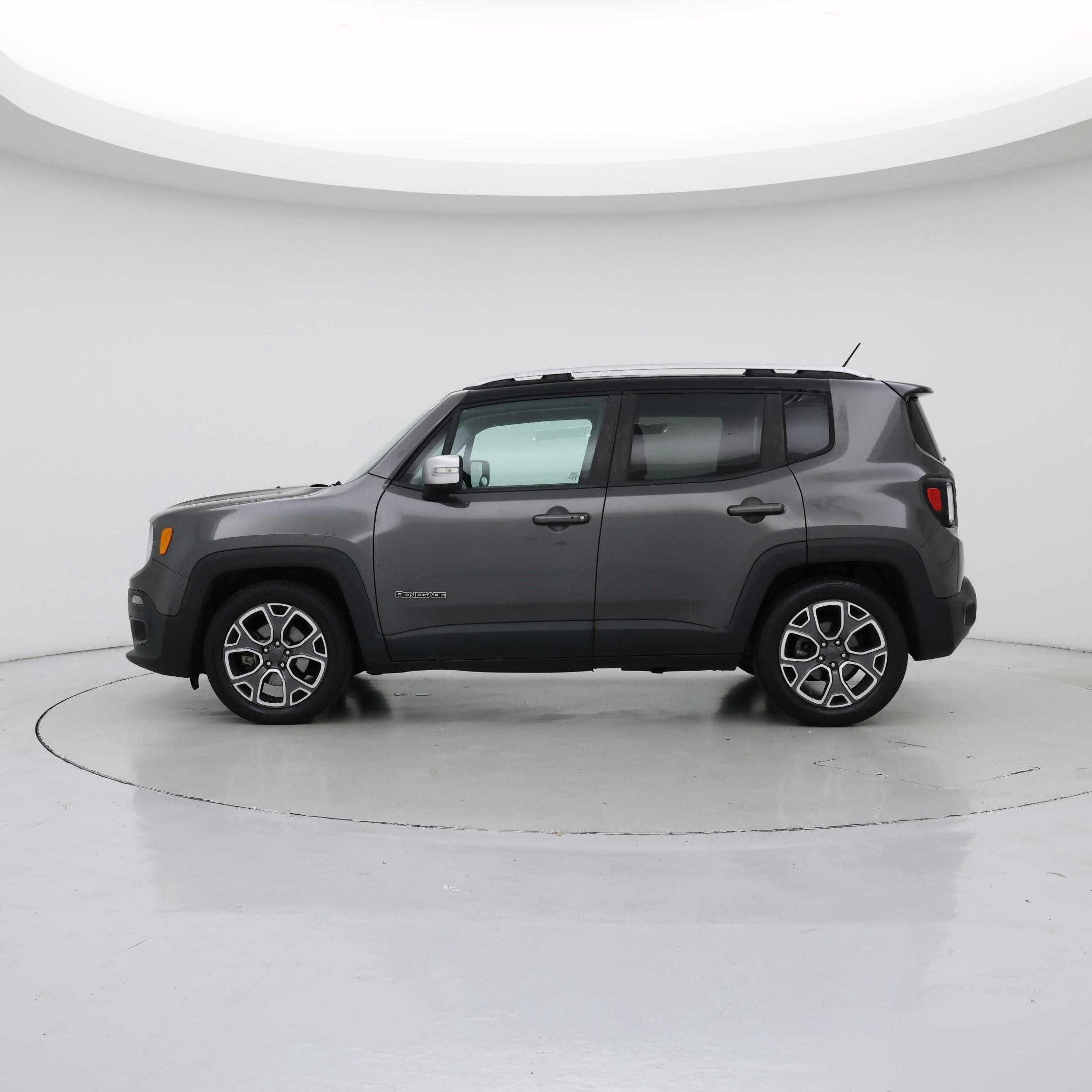 Thumbnail: 2017 Jeep Renegade - 3