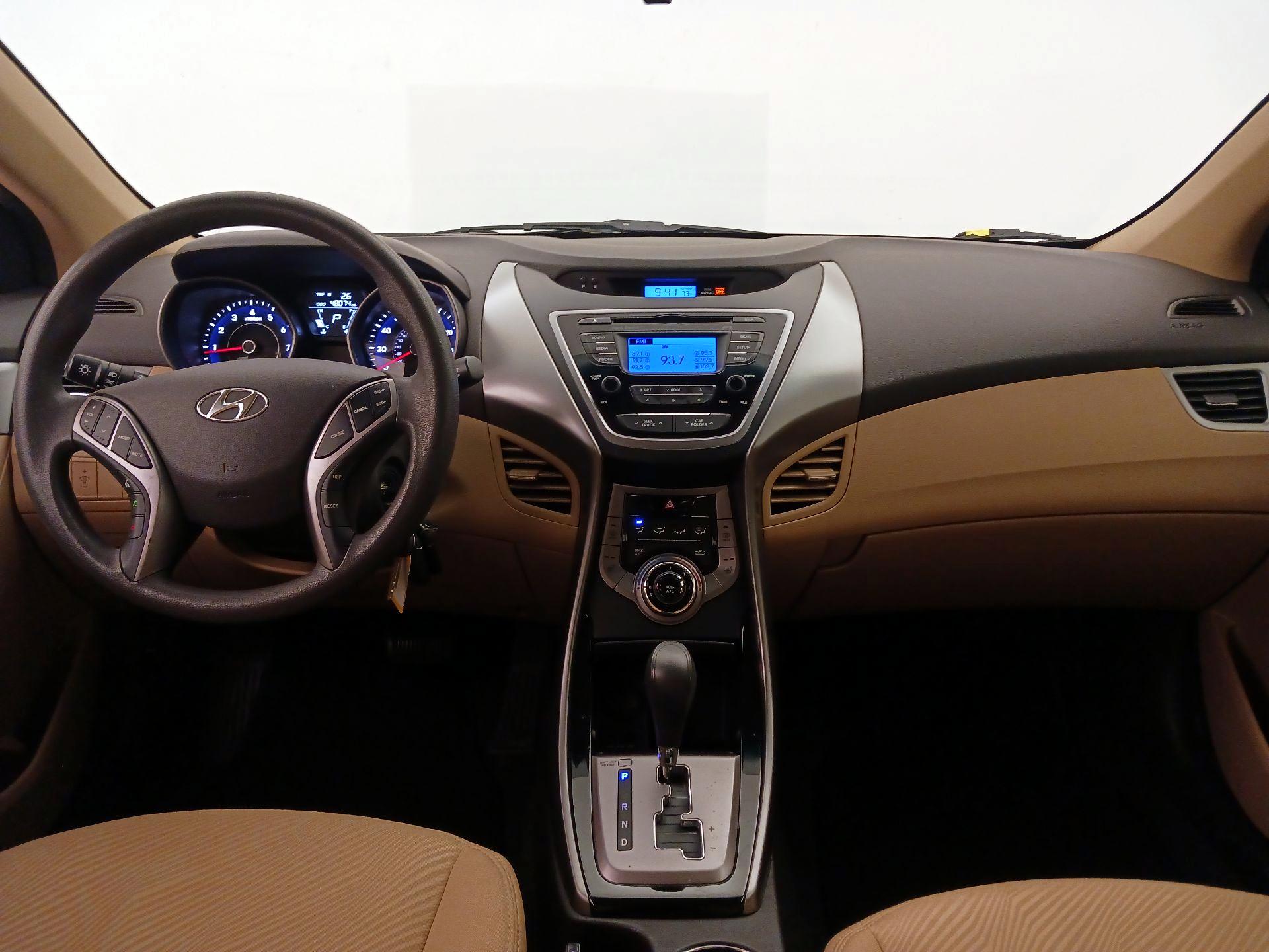 Thumbnail: 2013 Hyundai Elantra - 9