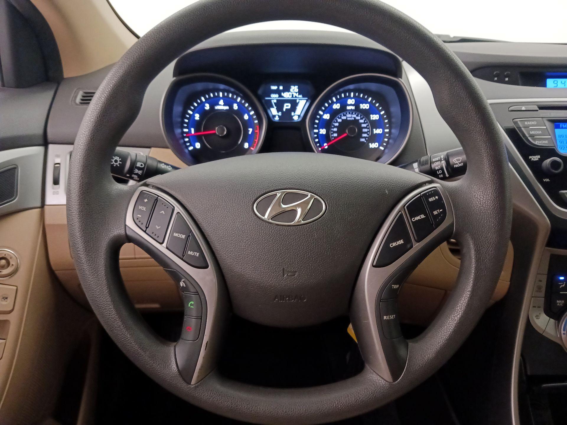Thumbnail: 2013 Hyundai Elantra - 10