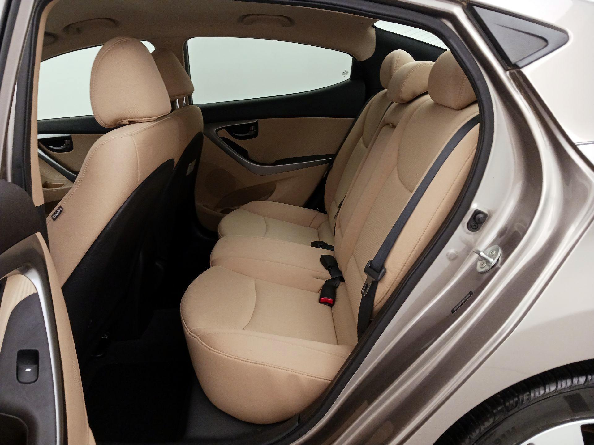 Thumbnail: 2013 Hyundai Elantra - 18