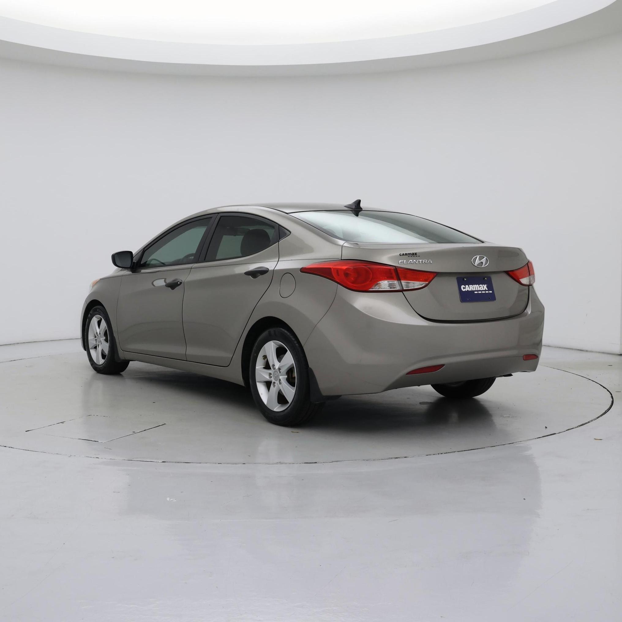Thumbnail: 2013 Hyundai Elantra - 2