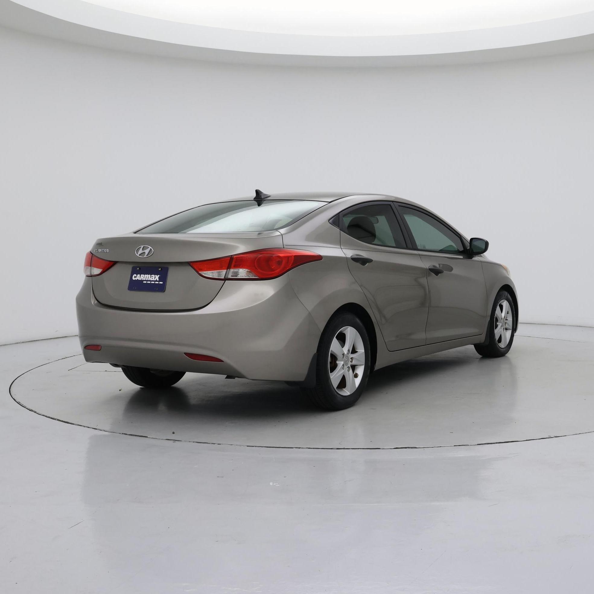 Thumbnail: 2013 Hyundai Elantra - 8