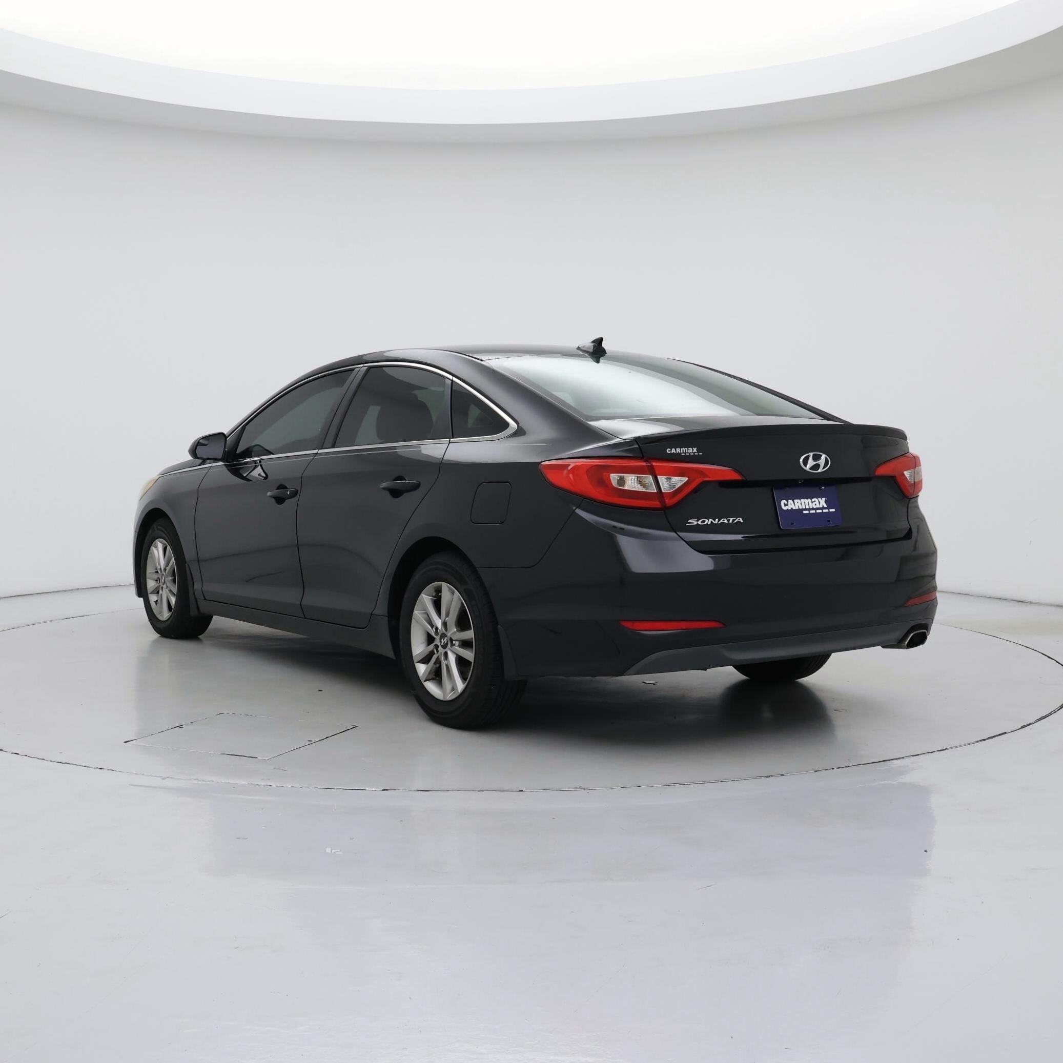 Thumbnail: 2016 Hyundai Sonata - 2